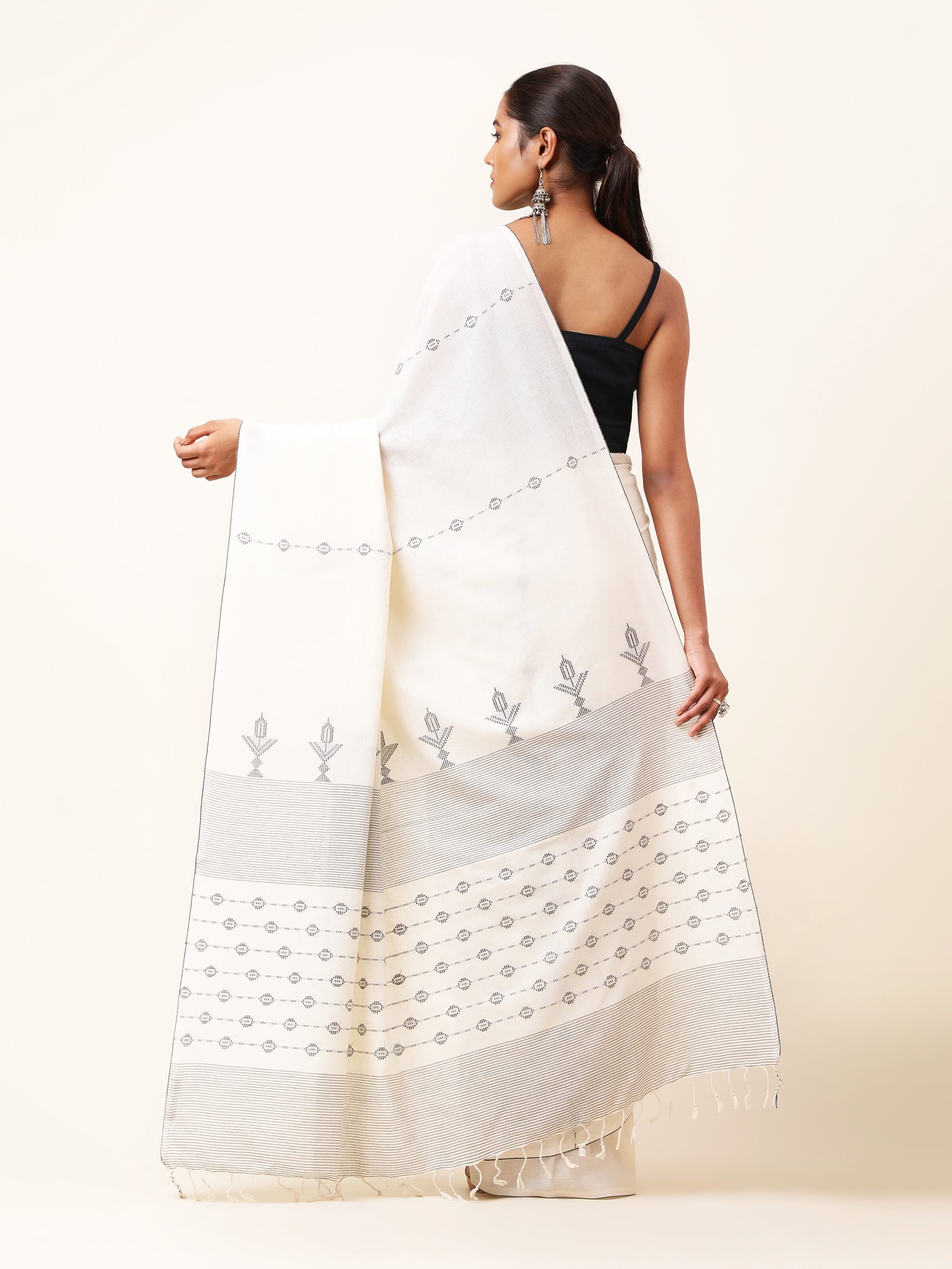 Off-white Cotton Extra-weft Saree
