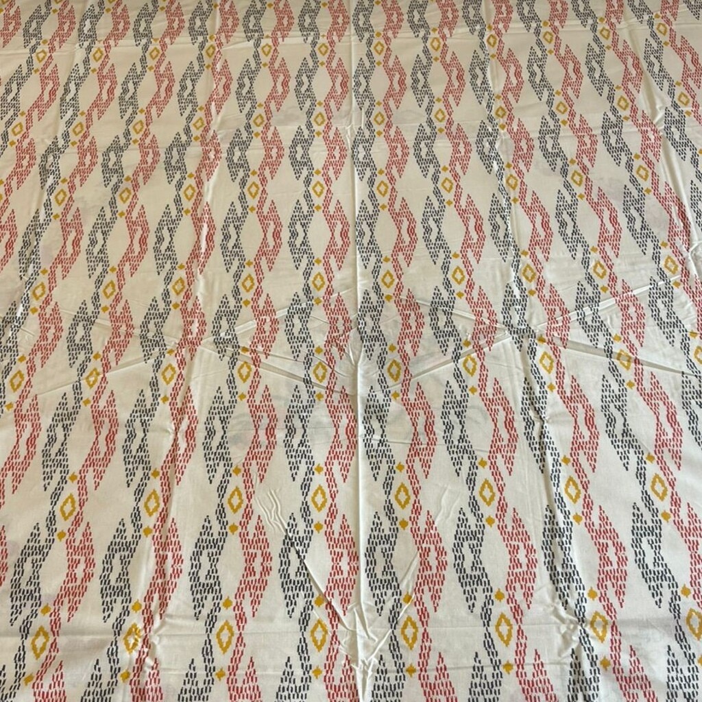 Multicolor Geometric 400 TC Cotton Flat Single Bed Size Bedsheet With 1 Pillow Cover From Threads