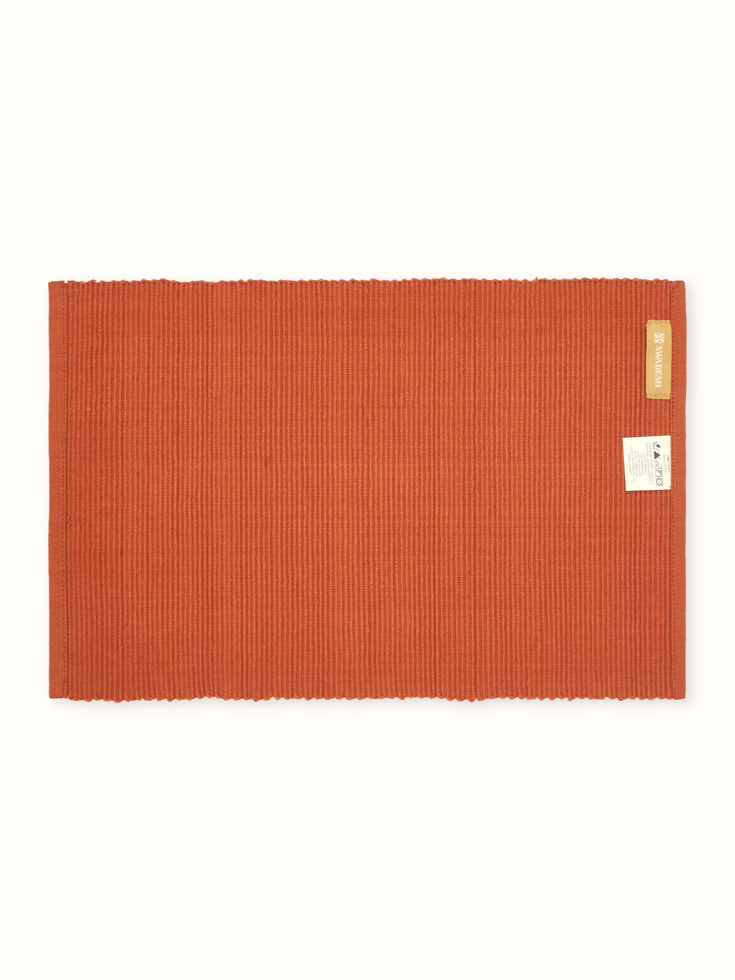 Side view emphasizing the thickness and quality of the cotton fabric