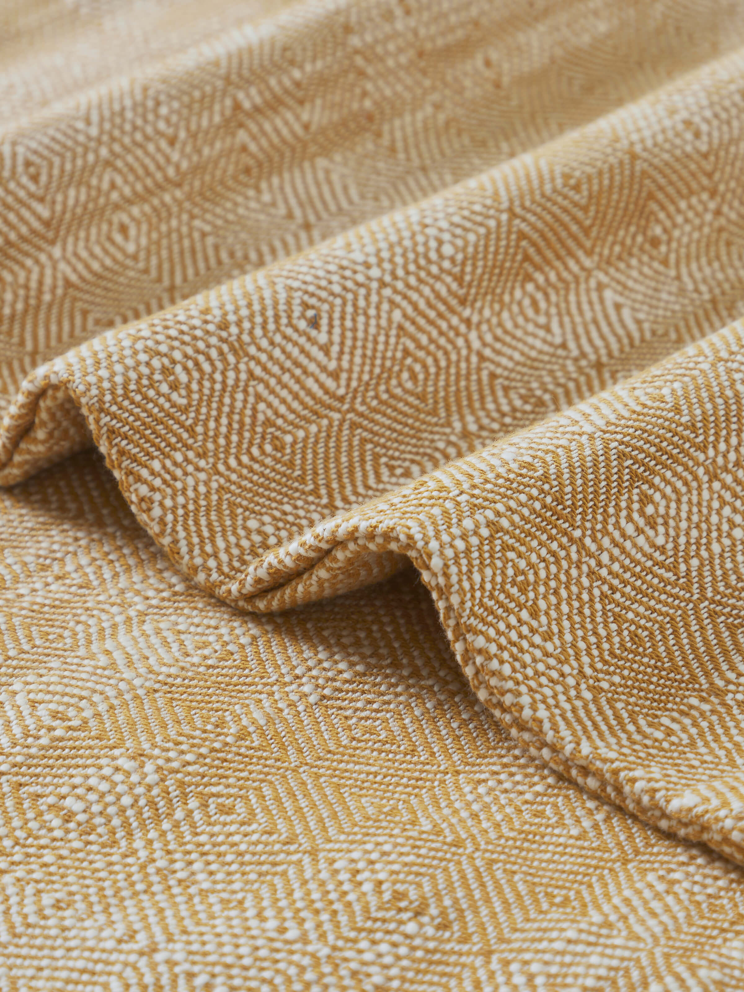 Nabha Ochre Diamond Weave Queen-size Bedspread Set