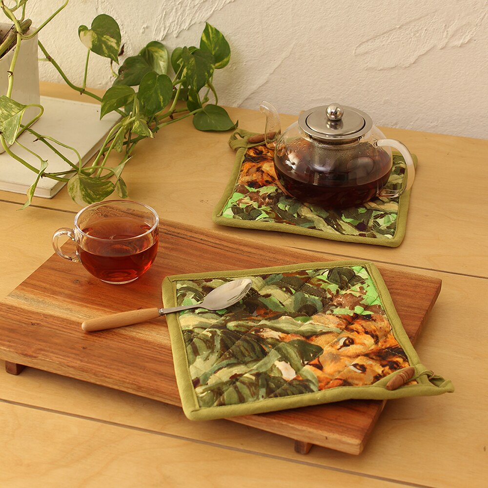 Gir Set Of 2 Pot Holders with Green colour