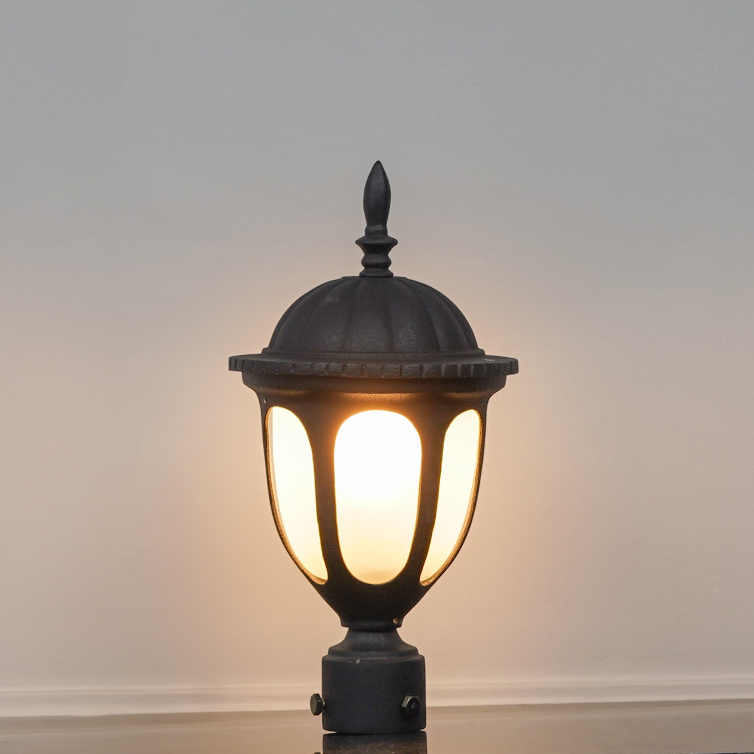 Stratford Outdoor Gate Pillar Light Die Cast Aluminium In Black Finish