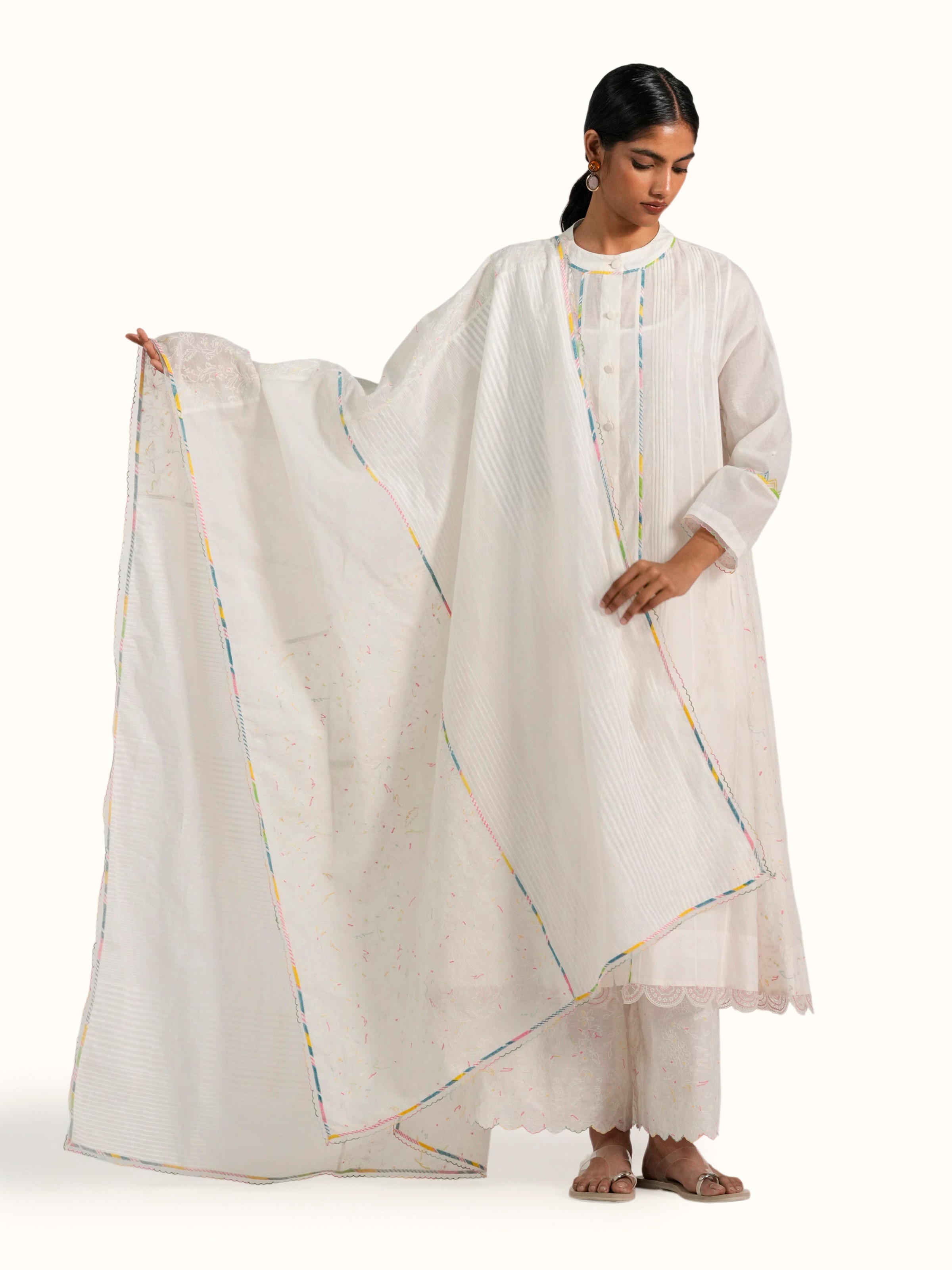 Off-white Cotton Silk Handloom Patchwork  Embroidered Dupatta