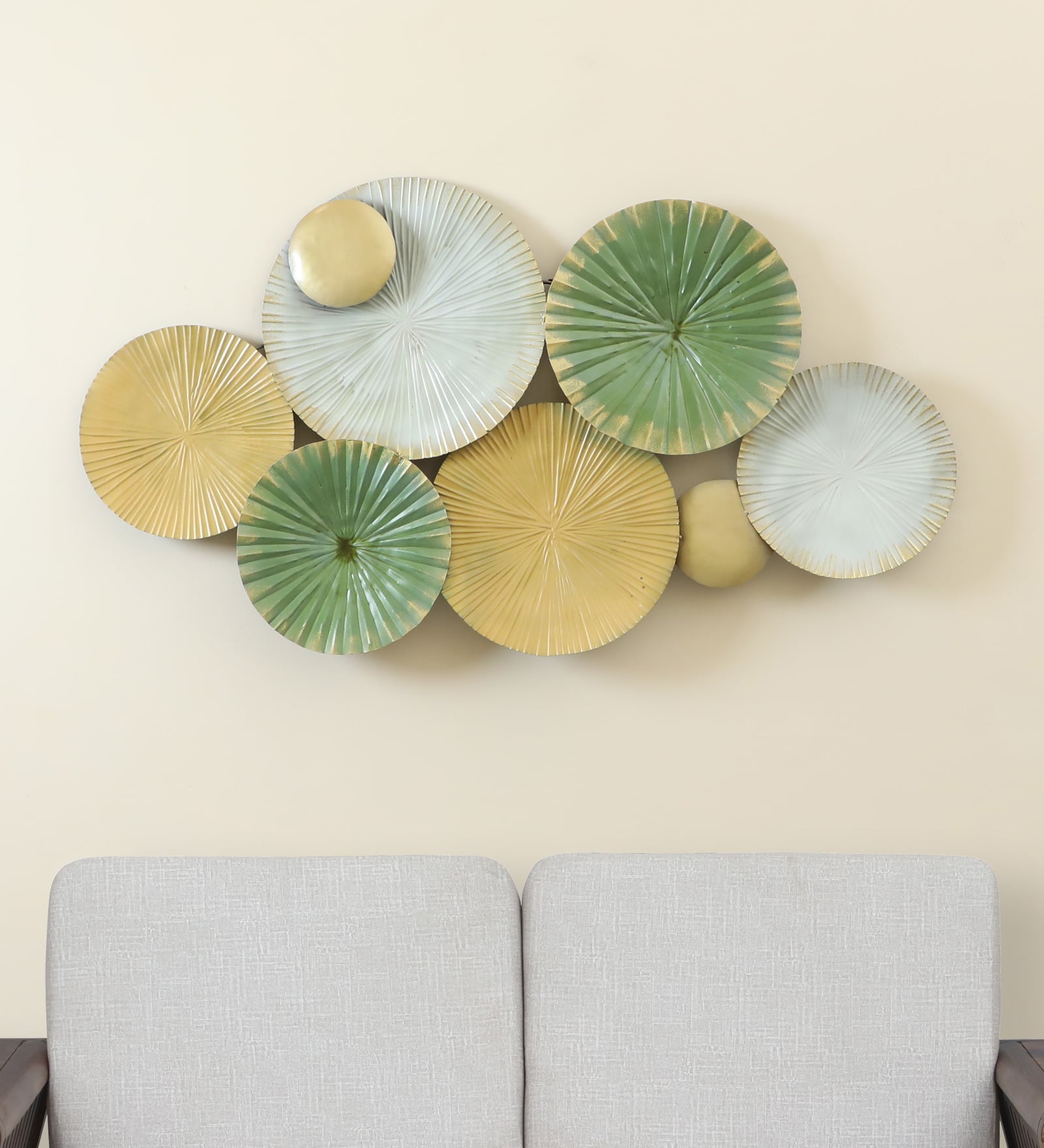 W-Naya Abstract Metal Wall Decor in Multicolor Set of 1 - Vedas Exports