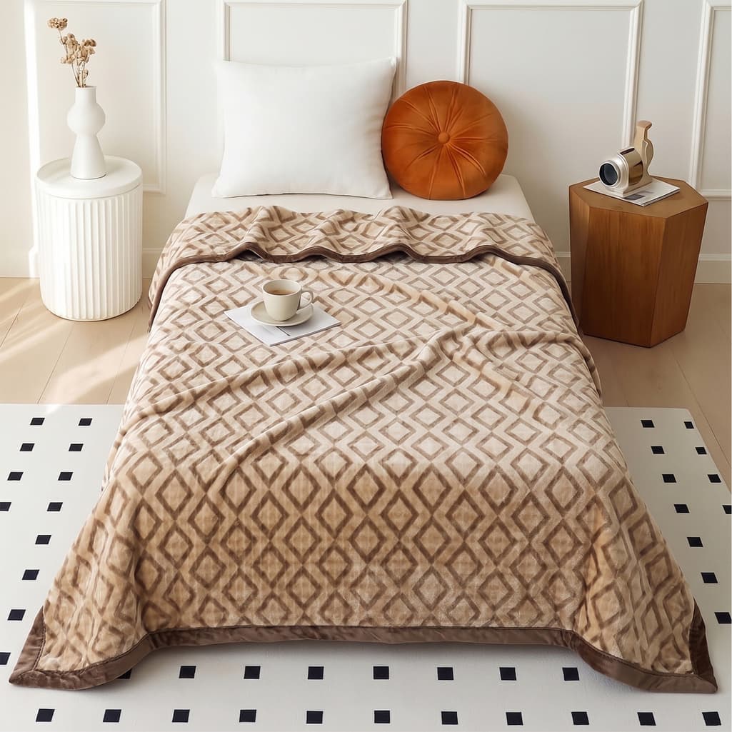 White And Coffee Geometric Wool Blanket Single Bed 240 X 160 Cm