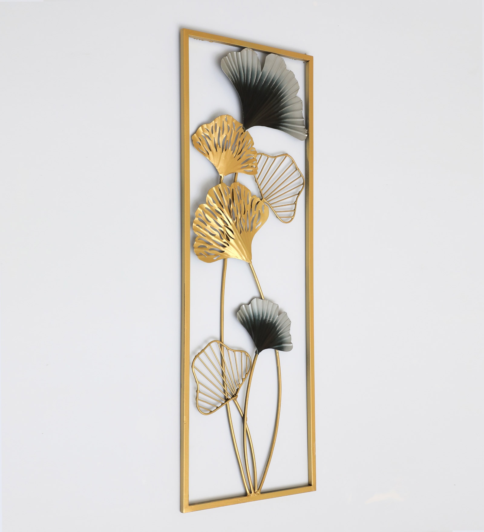 Wayanad Abstract Metal Wall Decor in Multicolor Set of 1 - Vedas Exports