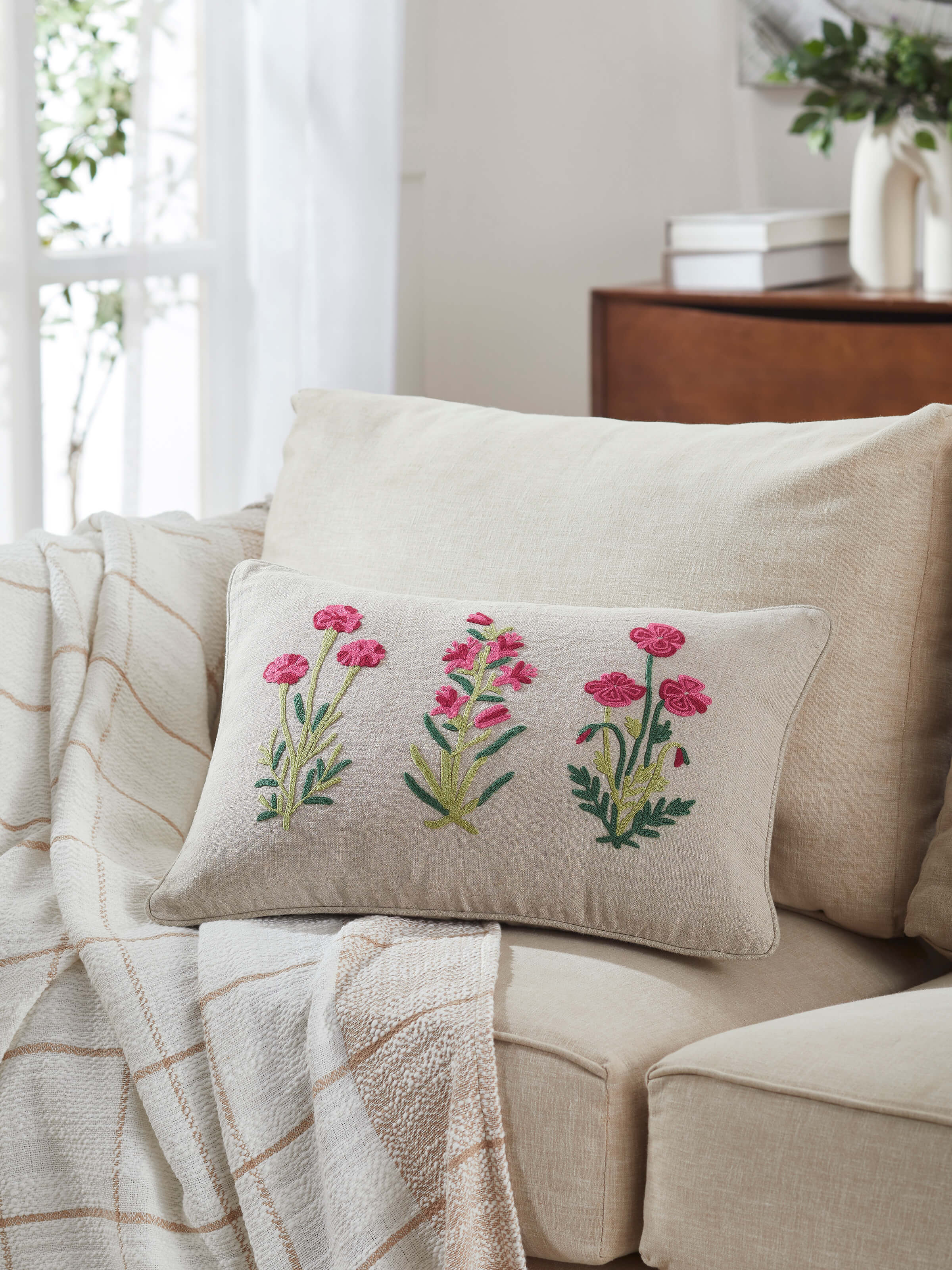 Top view highlighting the full embroidery pattern and vibrant color palette