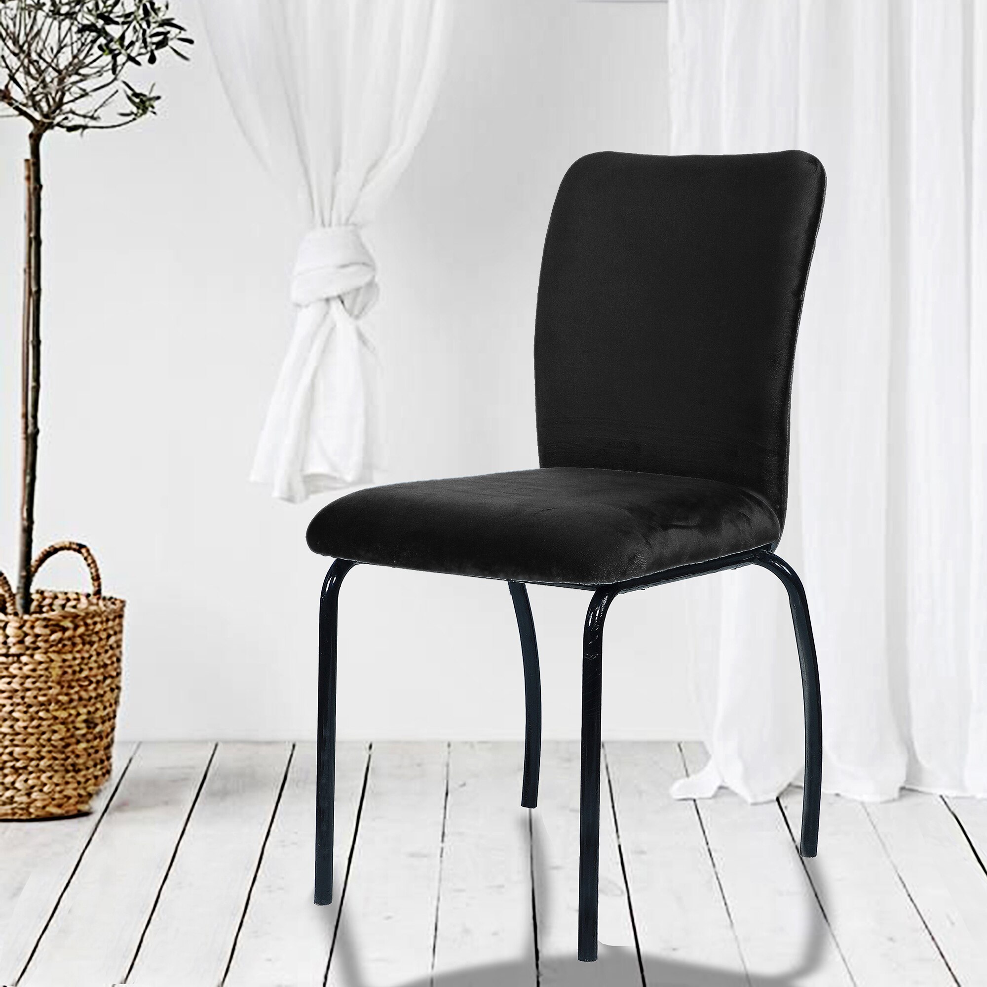 Fueanka Dining  Chair in Black