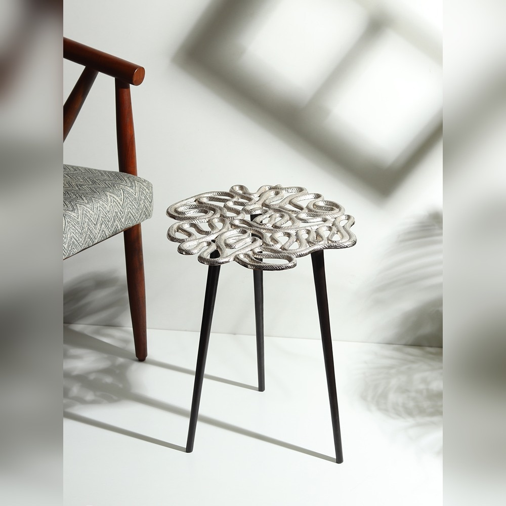 De Maison Decor Sliitherin Snake Scale End Table Silver Finish - De Maison Decor