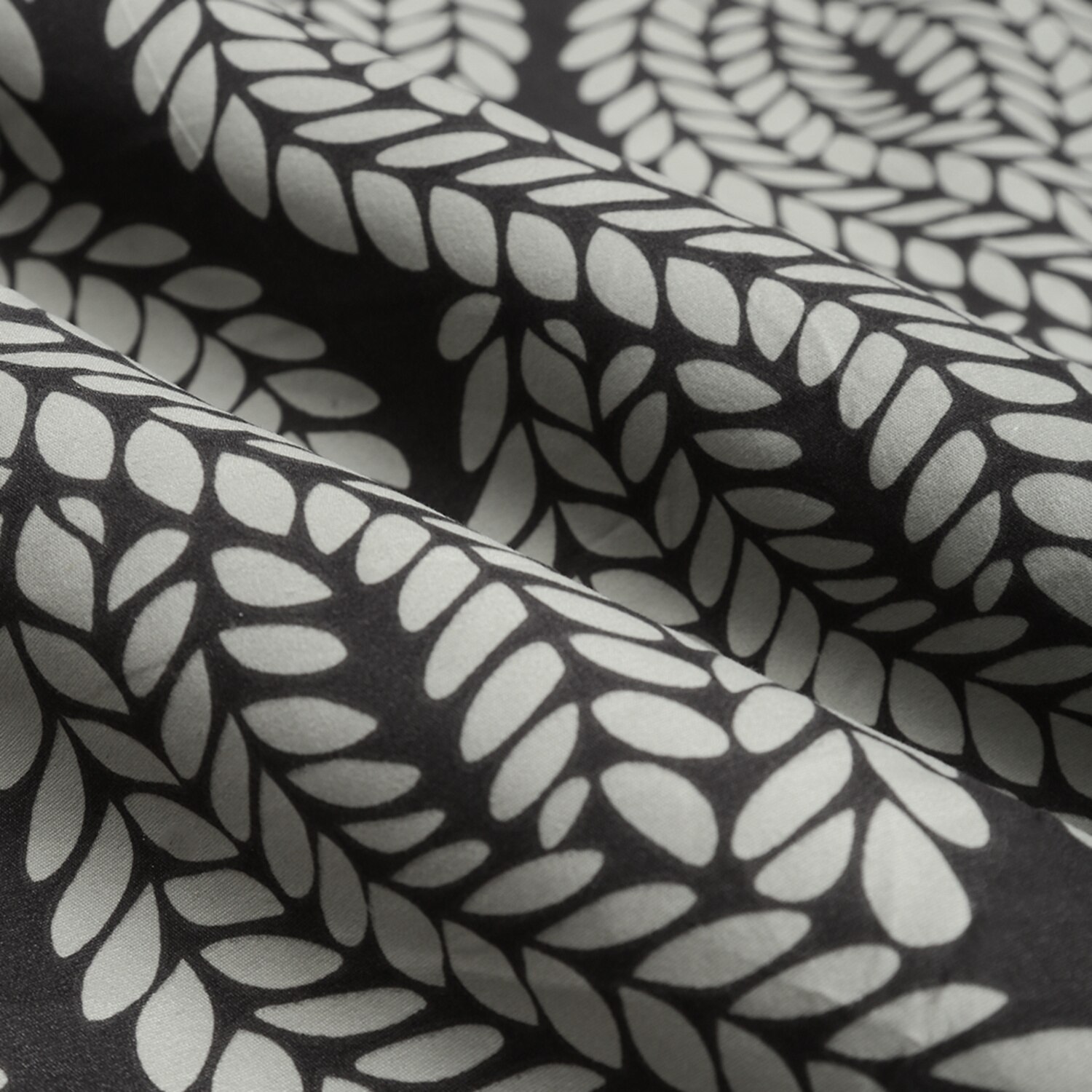 Grey Floral 180 TC Flat 1 Queen  Bedsheet with 2 Pillow Covers