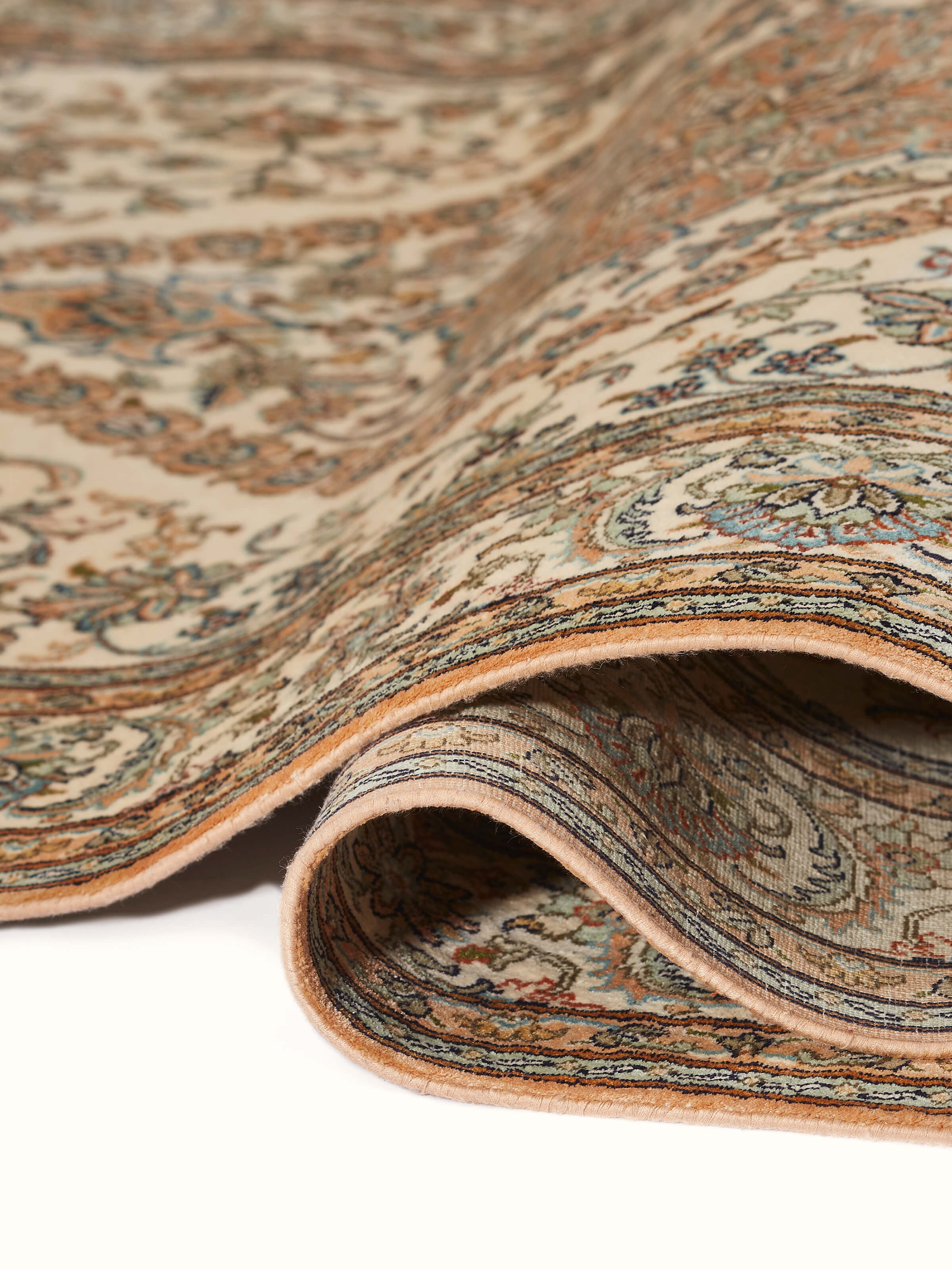 Traditional Persian Ivory Sadakdar Kashmir Silk Hand-knotted Runner