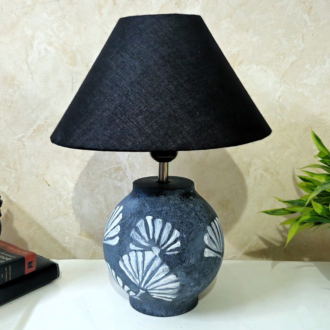 Grey Stone Finish Handpainted And Hancarved Distress Wooden Table Lamp