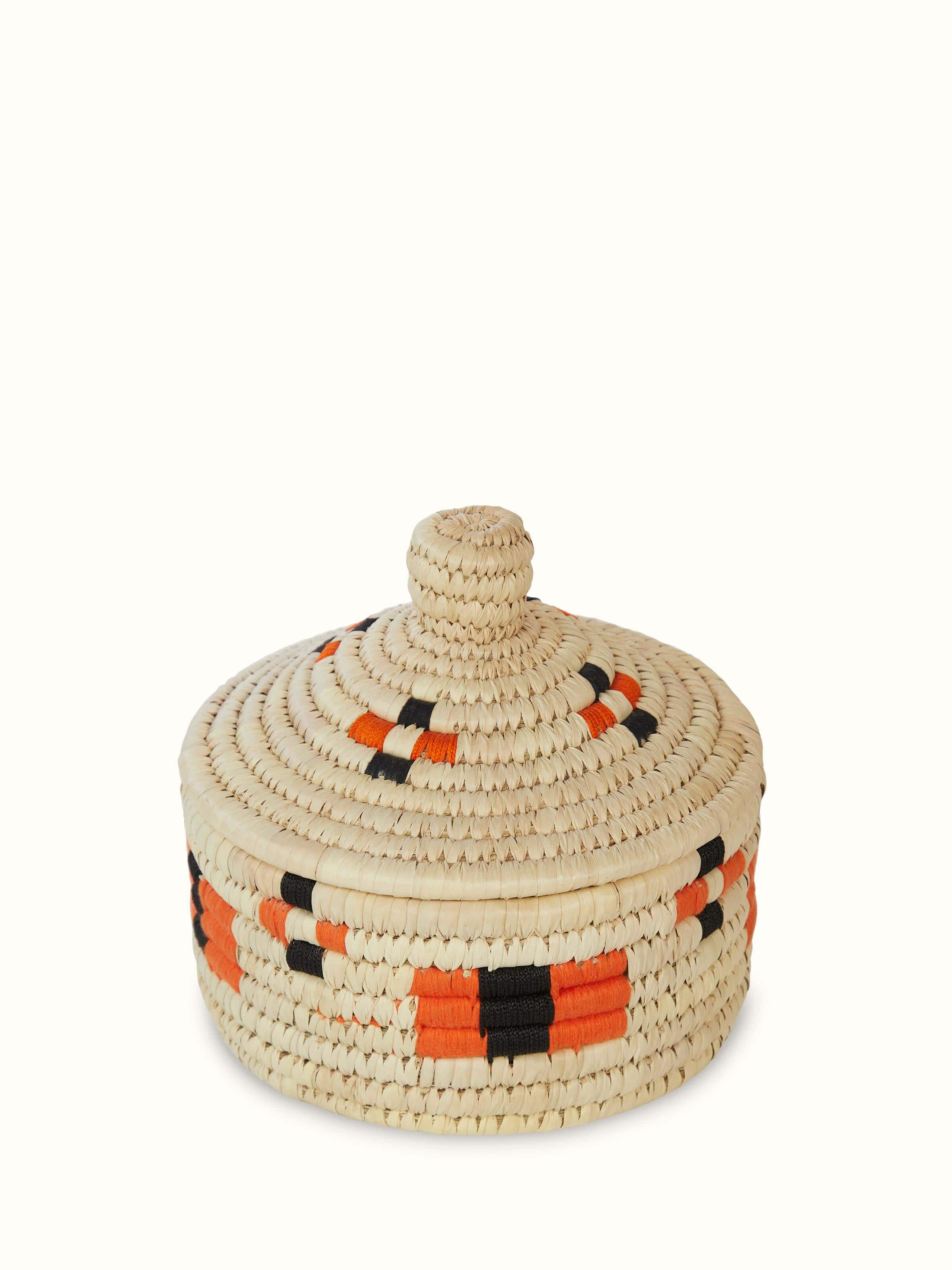 Front view of Natural kanshi fibre storage basket showcasing its design and texture