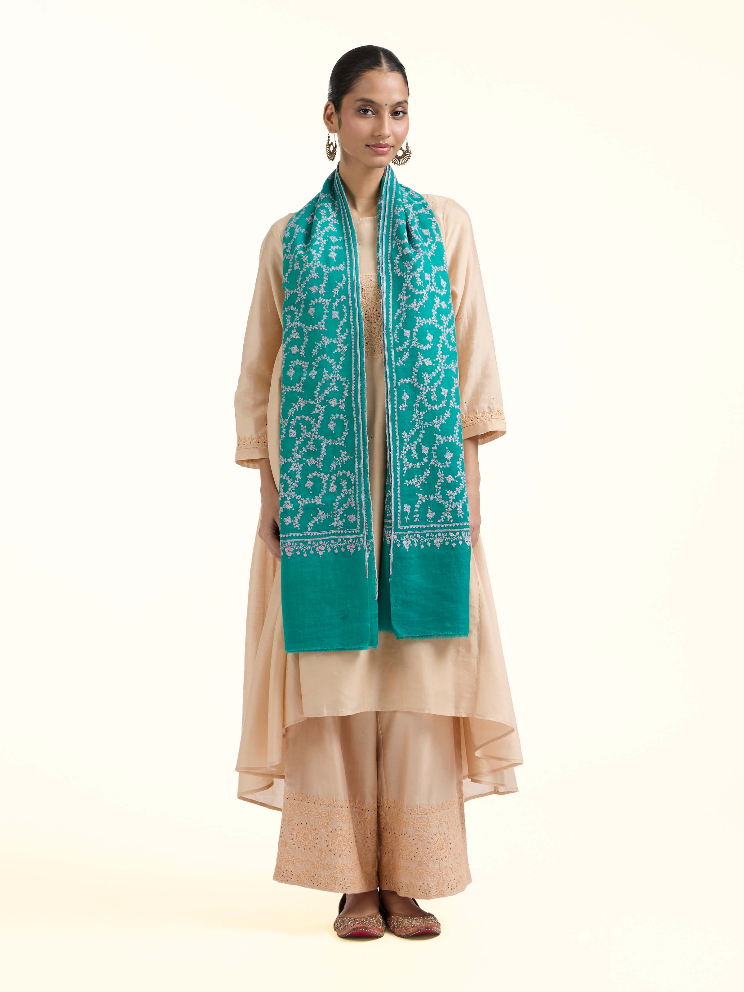 Front view of Wahida pashmina sozni embroidered stole with intricate hand embroidery