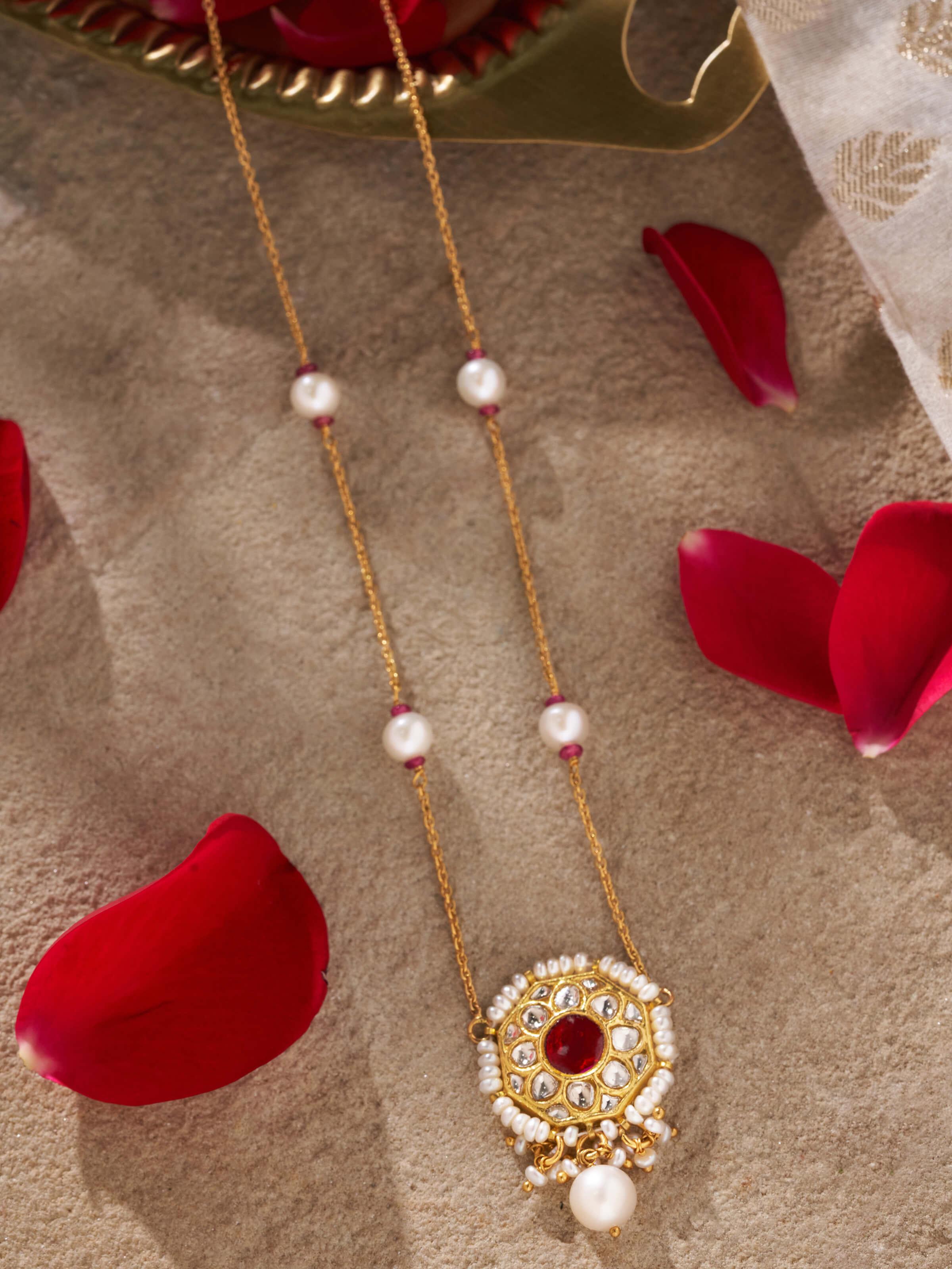 Thappa 22 Karat Gold Pendant & Chain
