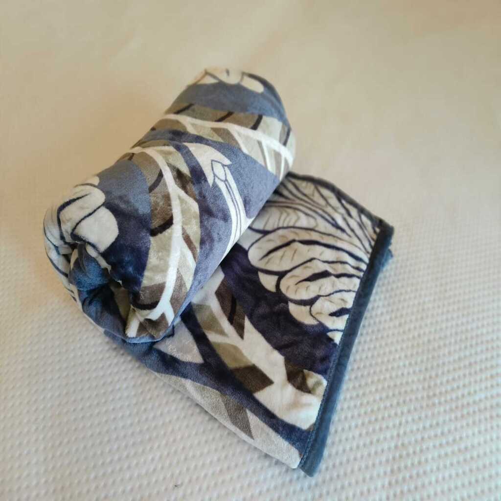 Threads Silky Touch Premium Super Soft Cozy  Single Bed Blanket 220 X 160 Cms