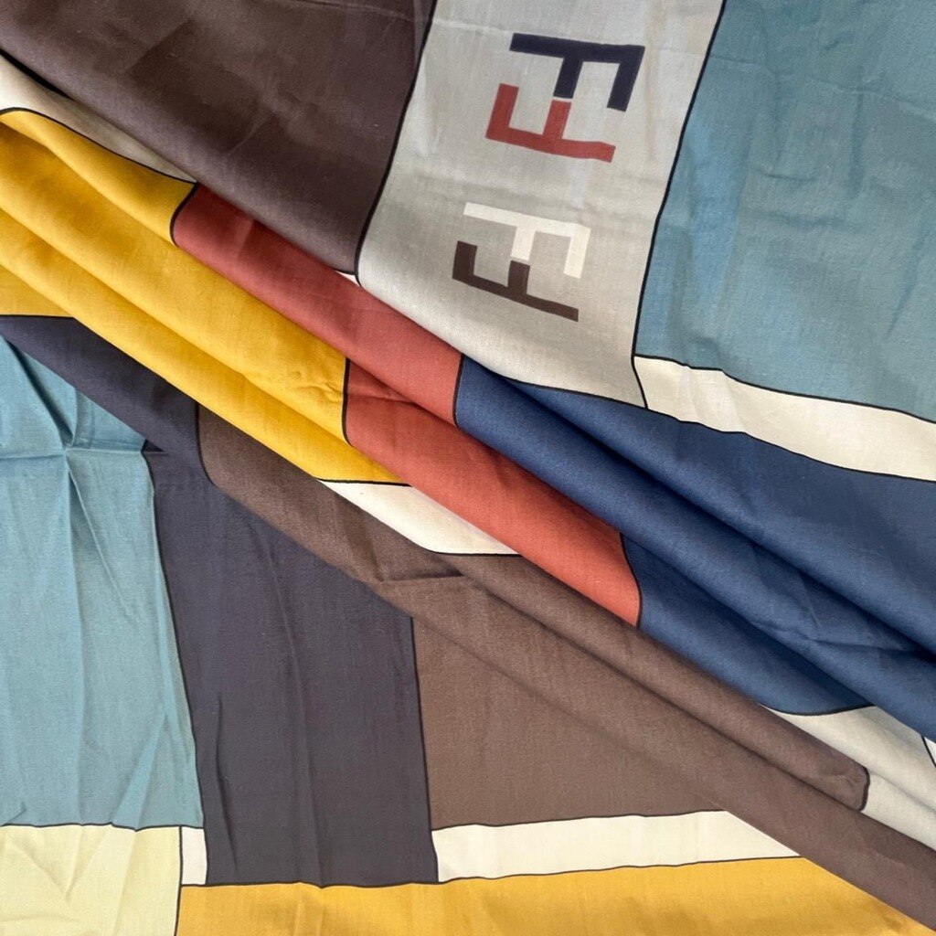 Blue & Yellow Shade Geometric 400 TC Cotton Flat Super King Size Bedsheet With 2 Pilllow Covers