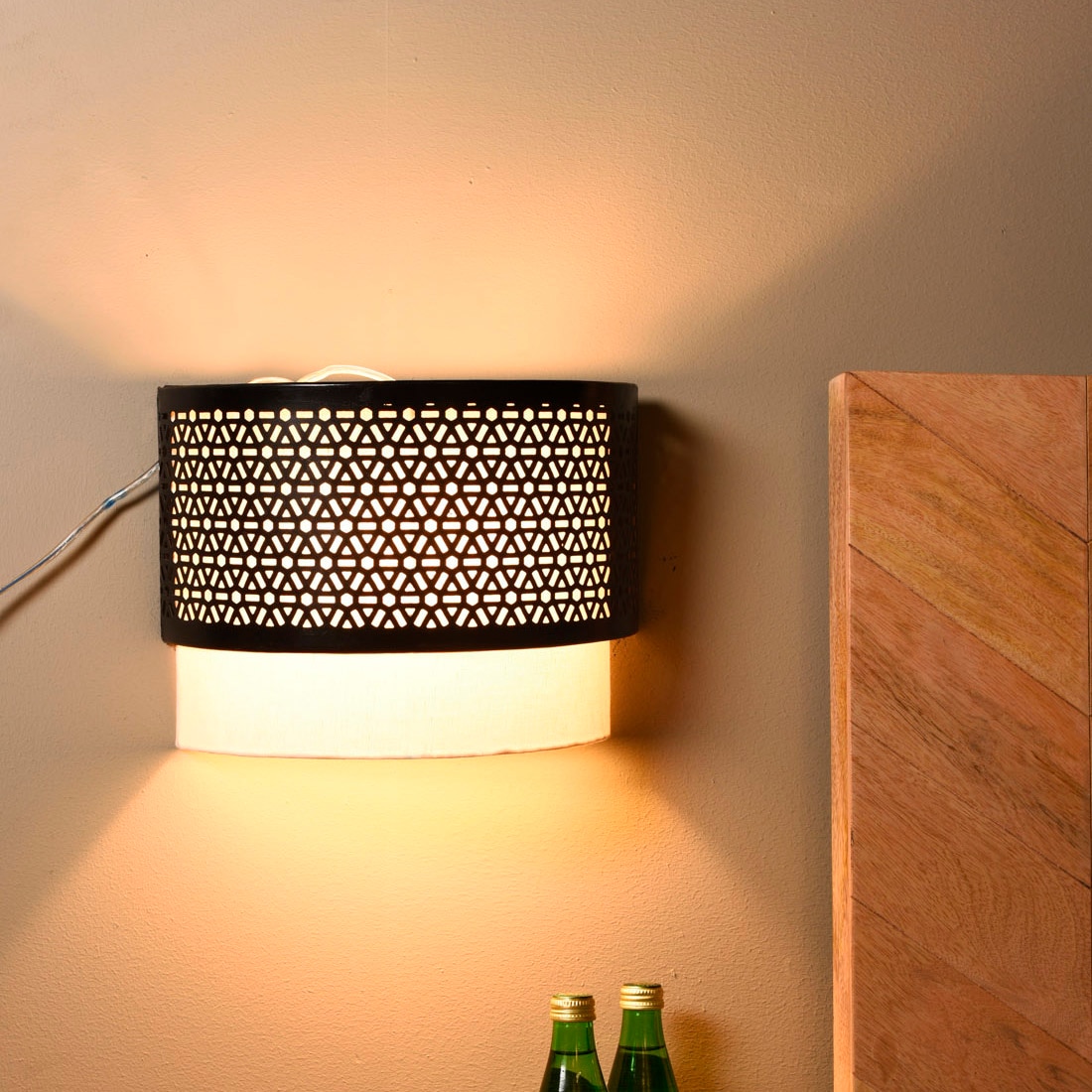Oman Wall Lamp