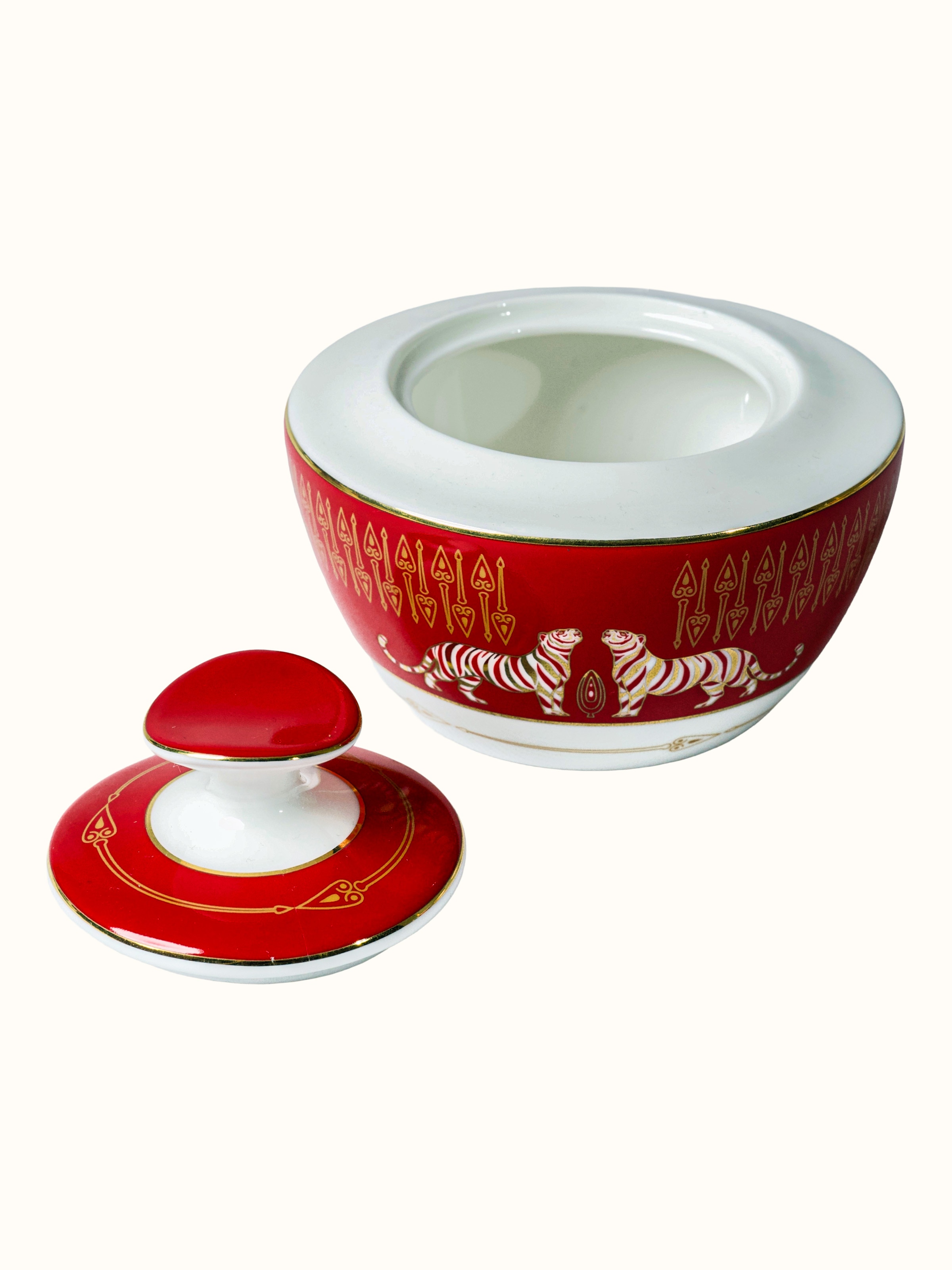 Piece Ceramic Tea Set With Hand-Applied Gold-Accents (7 Pcs)