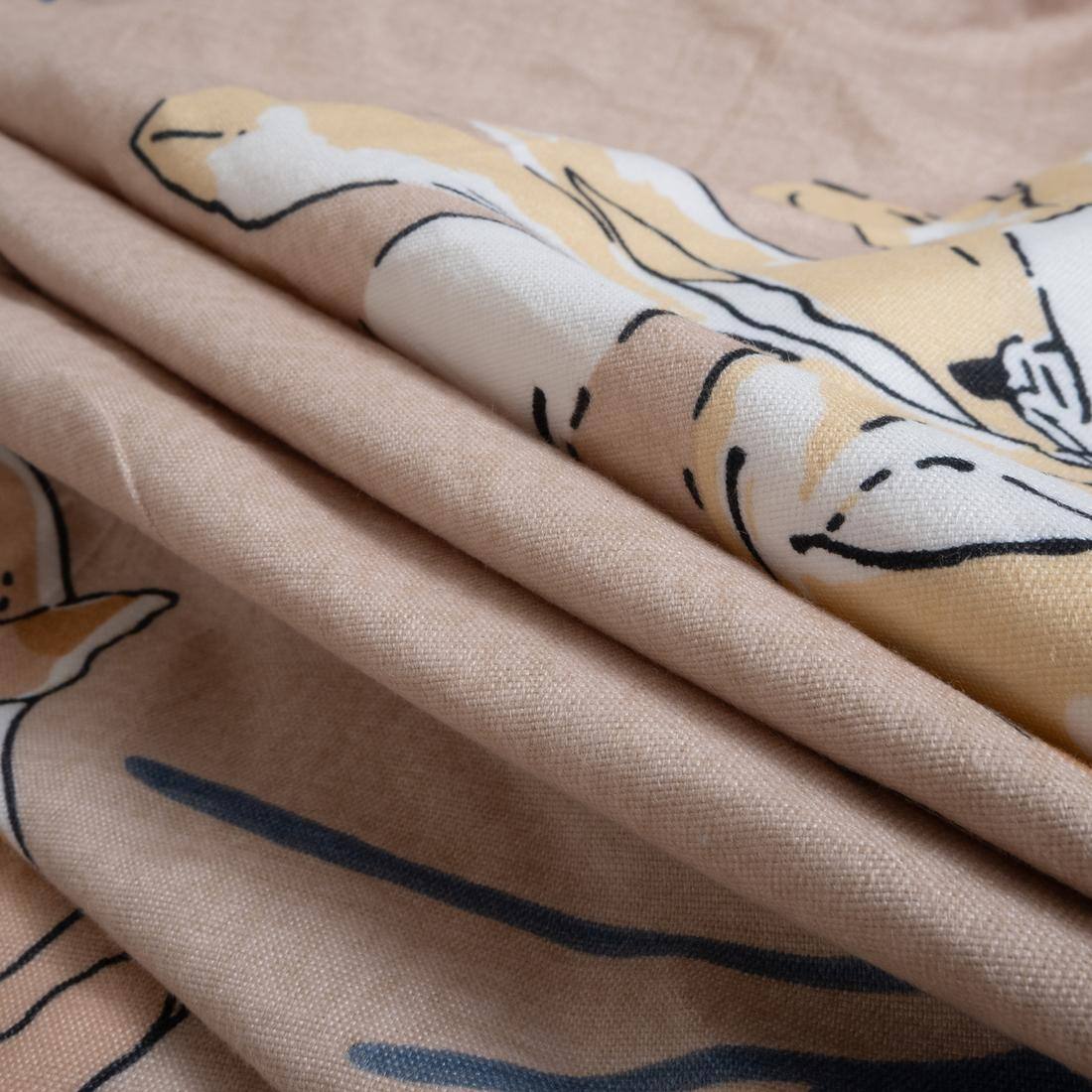 High Quality Cotton mix Double bed Fitted Bedsheets 198 cmsx 182 cms ( Pillows 46 x 49 cms)