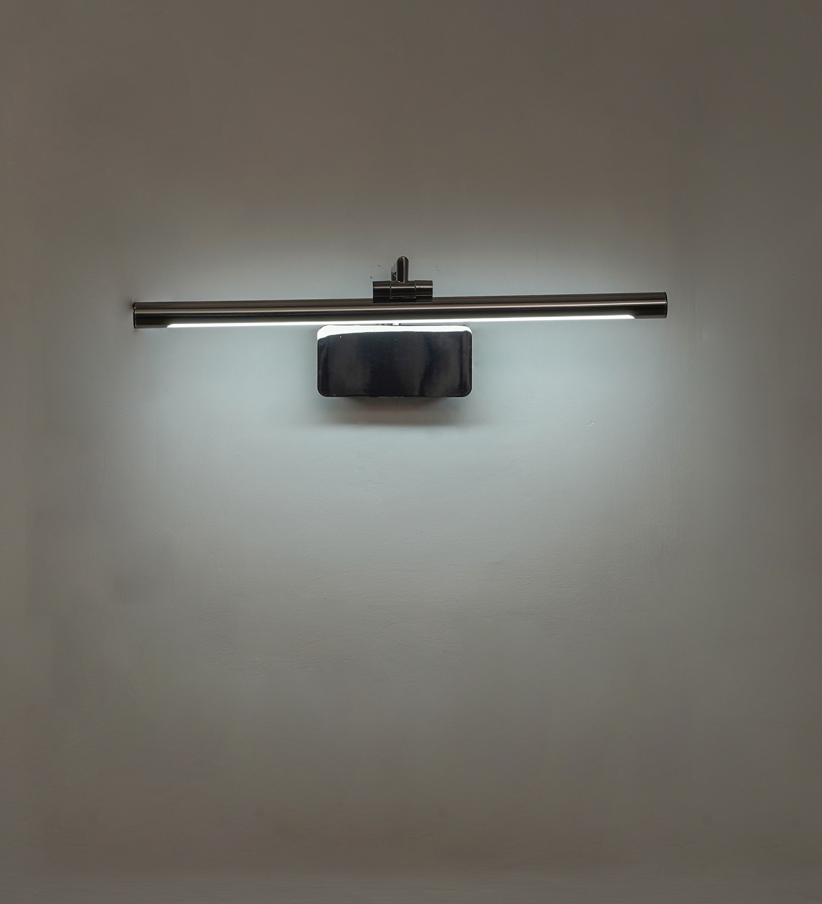 Slimline 3 Colour Led Adjustable Swivel Picture Light In Pearl Black Finish