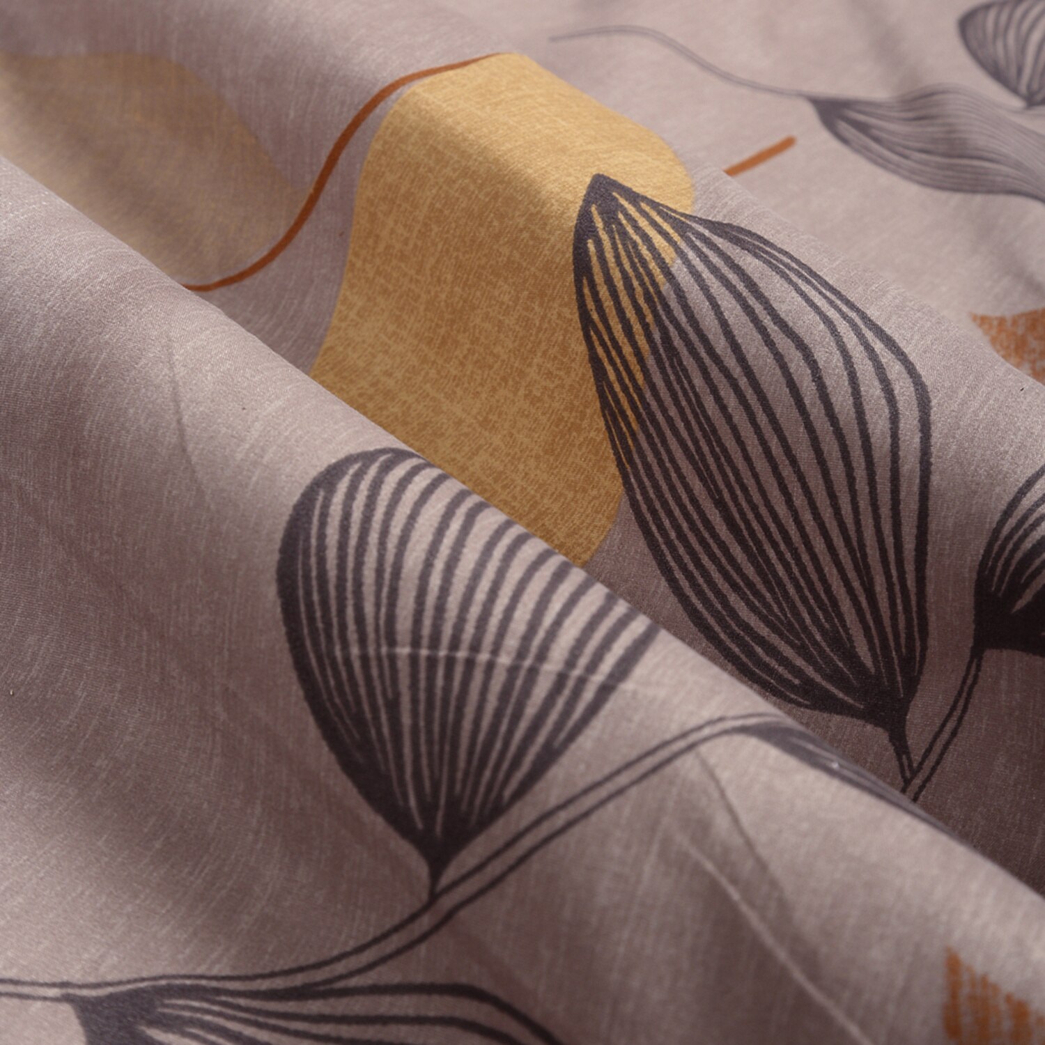 Brown Floral 180 TC Flat 1 Queen  Bedsheet with 2 Pillow Covers