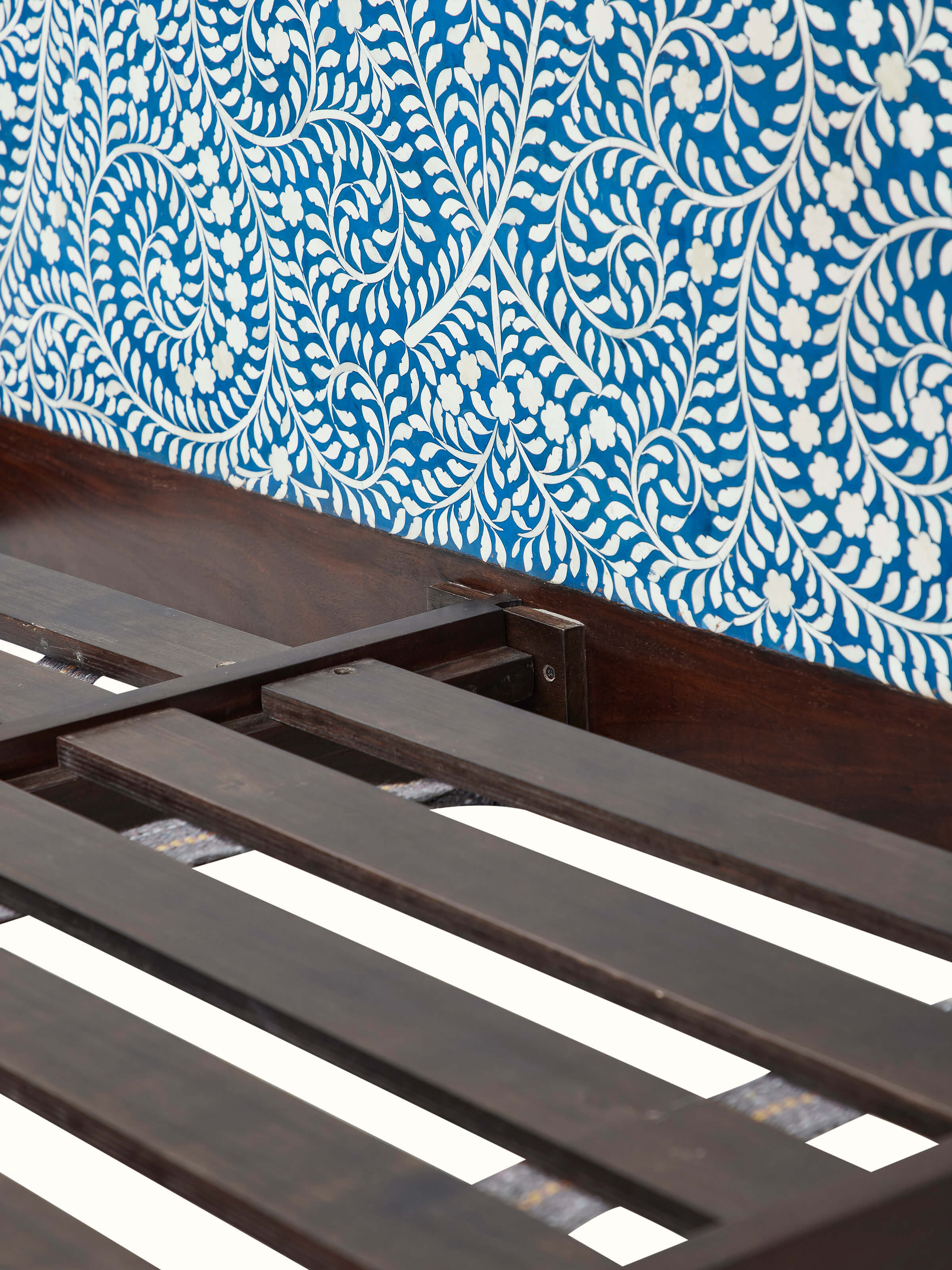 Sheesham Wood & Bone Inlay Queen-size Bed with Semicircular Headboard