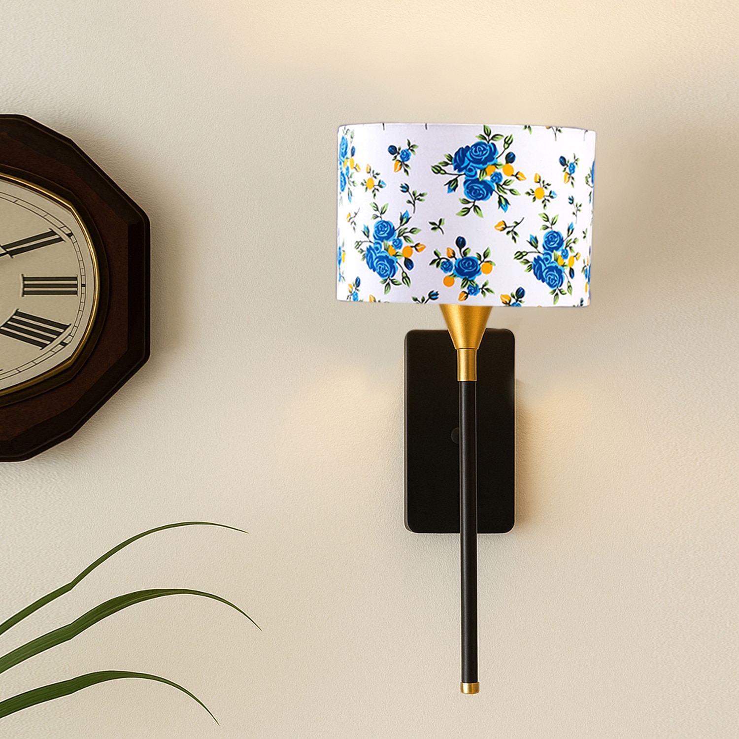 Devansh Metal Electric Wall Light in Black Colour with Multi Shade Count of 1 Light