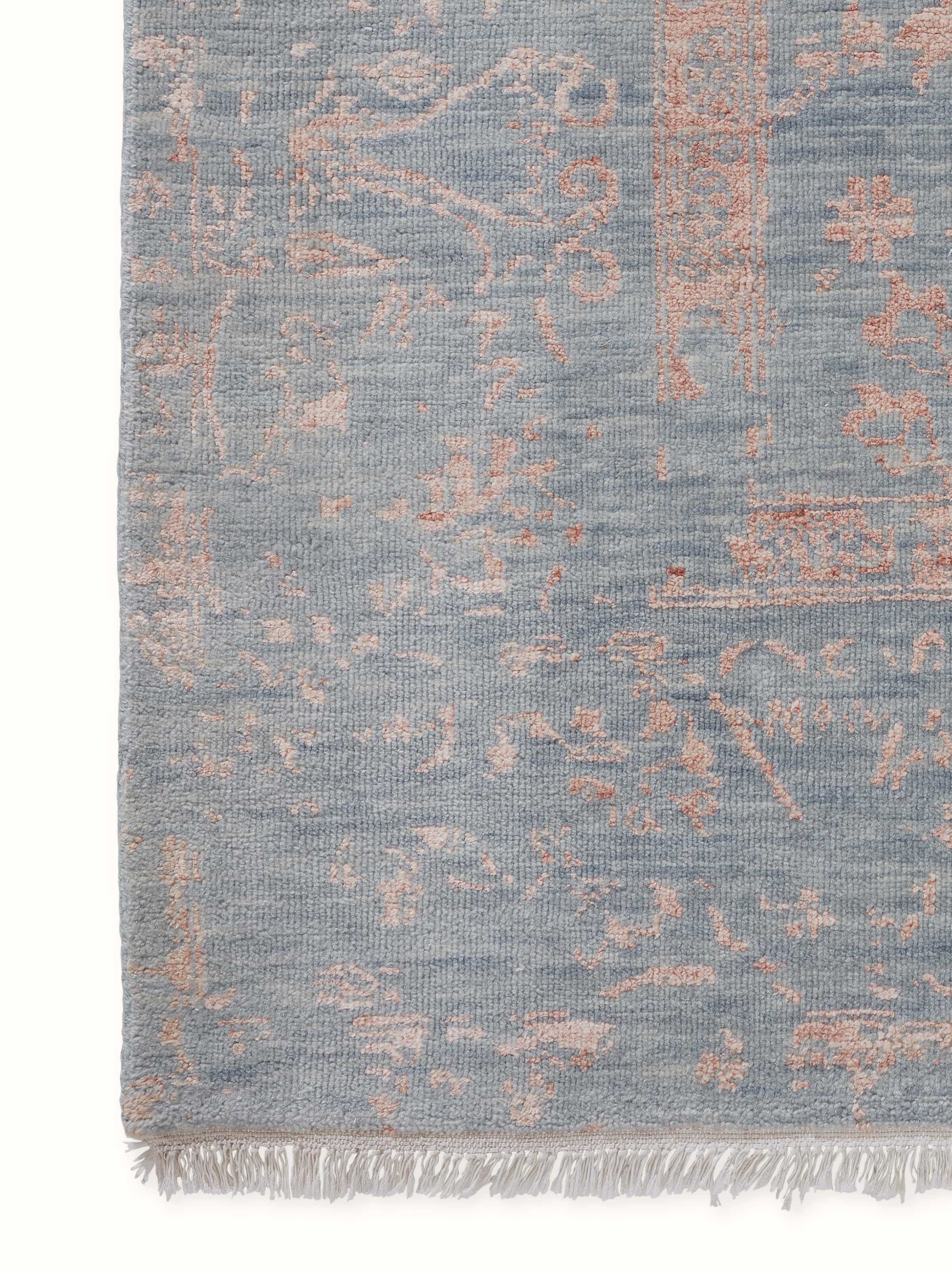 Detailed section of the transitional Agra wool and viscose carpet showing fading effect
