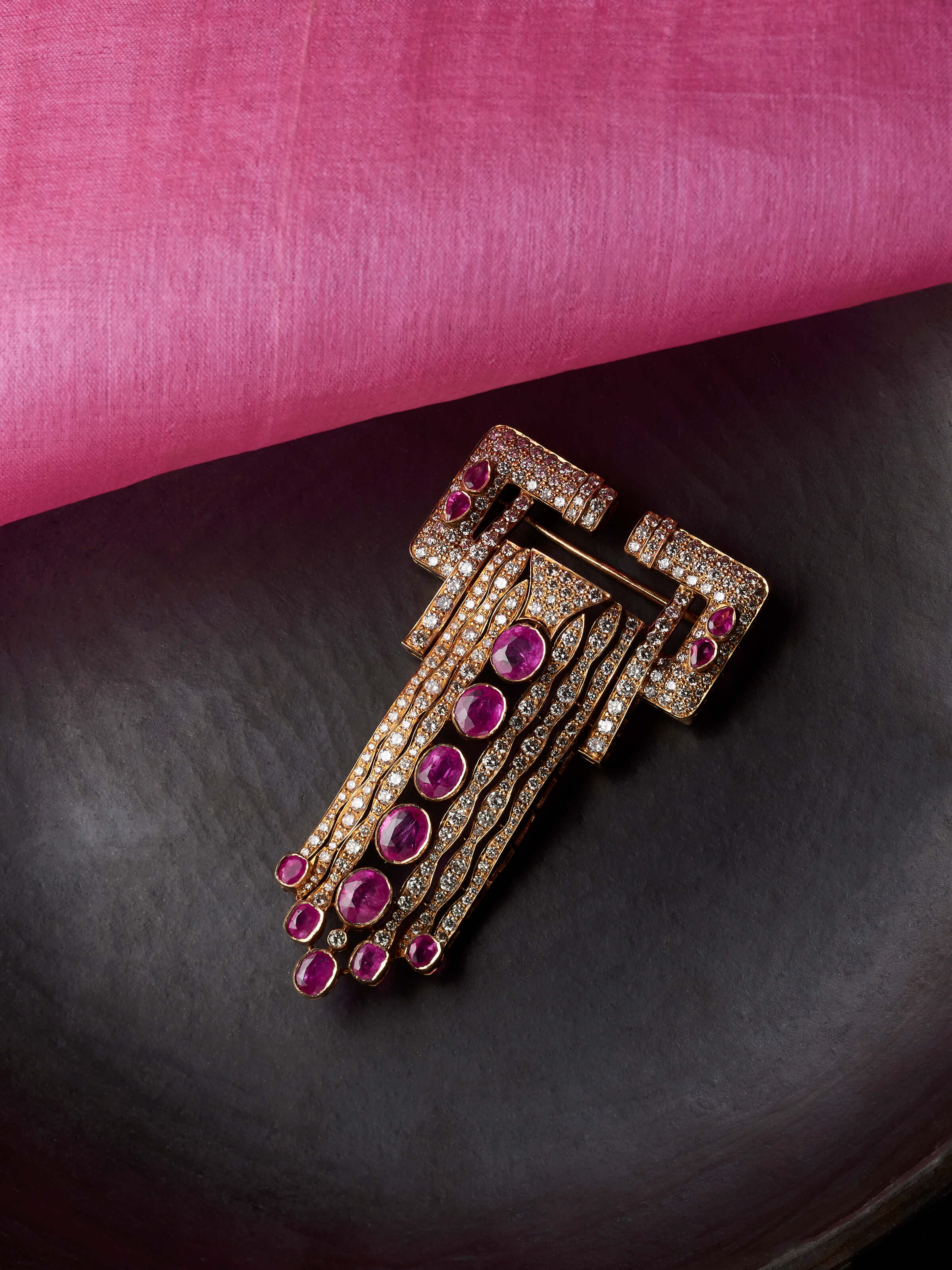 Dank Polki 18 Karat Gold Brooch Pin