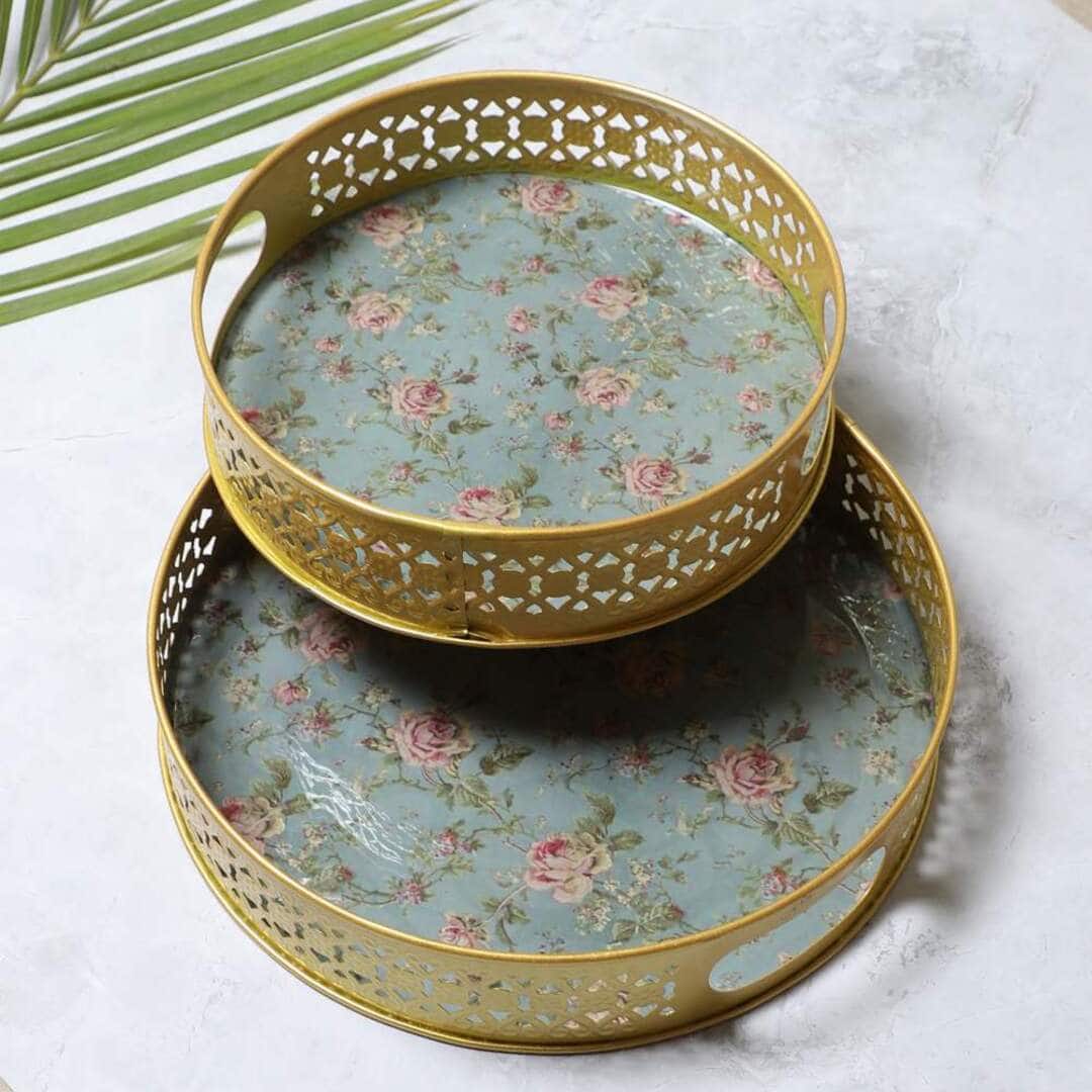 Round Tray Set Of 2 In Green And Pink Colour