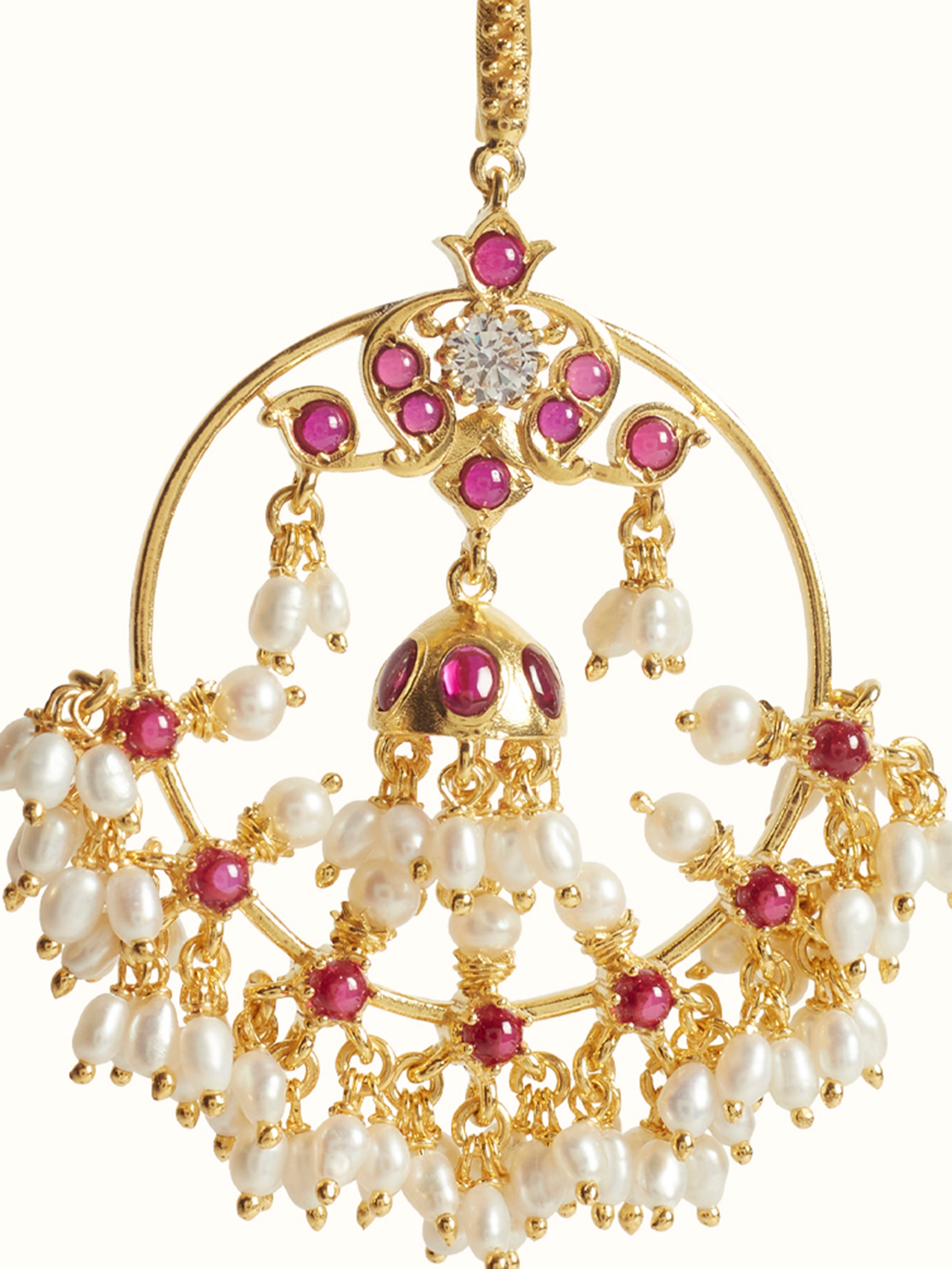 Detail shot of Jadau 18 Karat Gold Choker