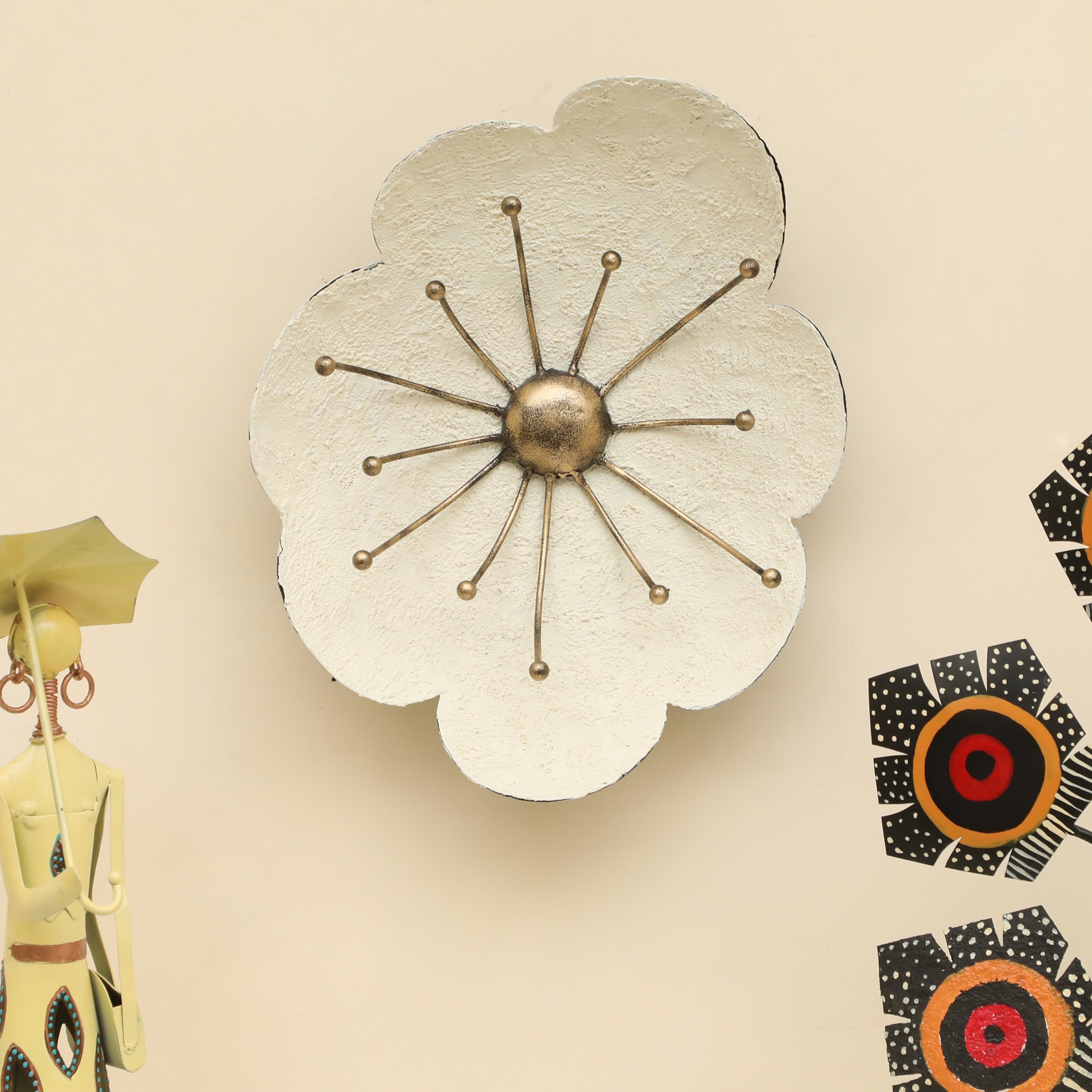 W-Soma Abstract Metal Wall Decor in Multicolor Set of 1 - Vedas Exports