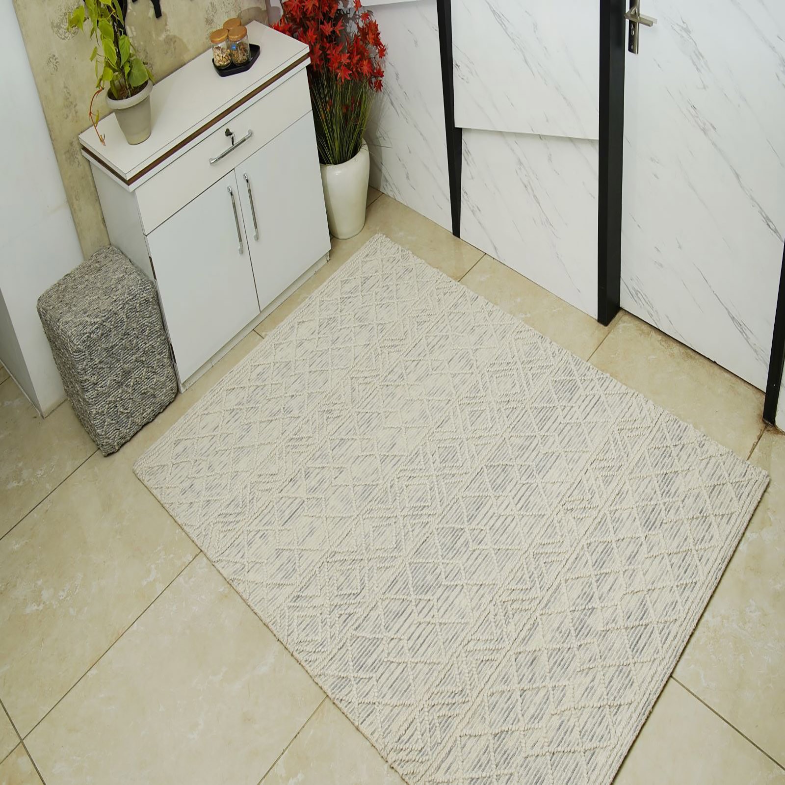 YUBA Wool Rectangle Carpets Hand Tufted in Ivory Colour - The Woven Legacy