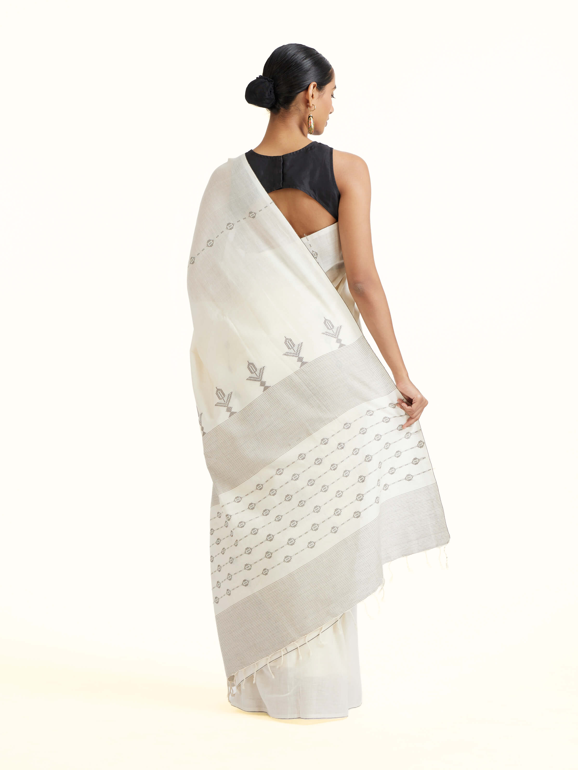 Off-white Cotton Extra-weft Saree
