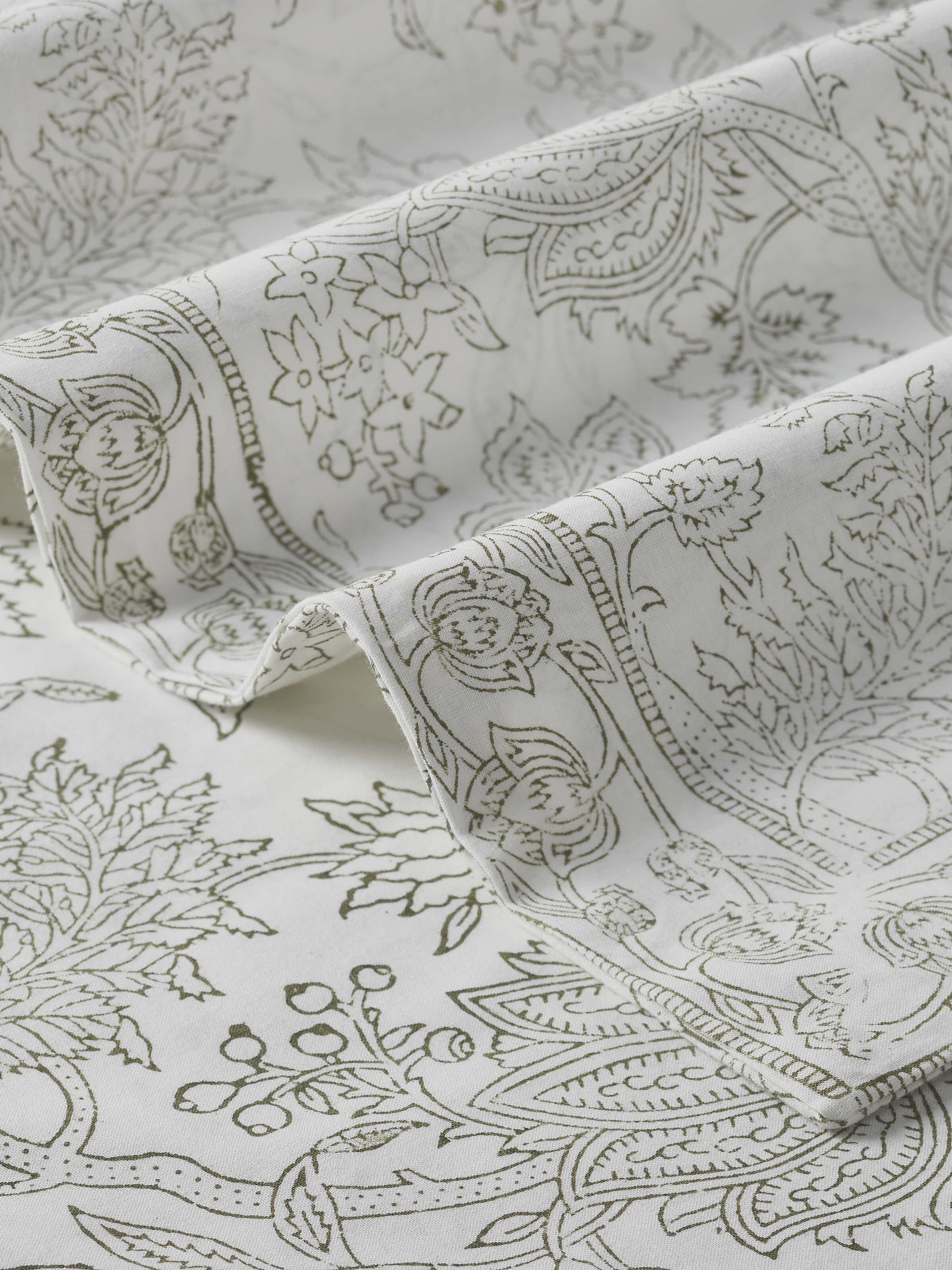 Kairavam Green Floral Cotton Sanganeri Hand Block Print Queen-size Bedsheet Set