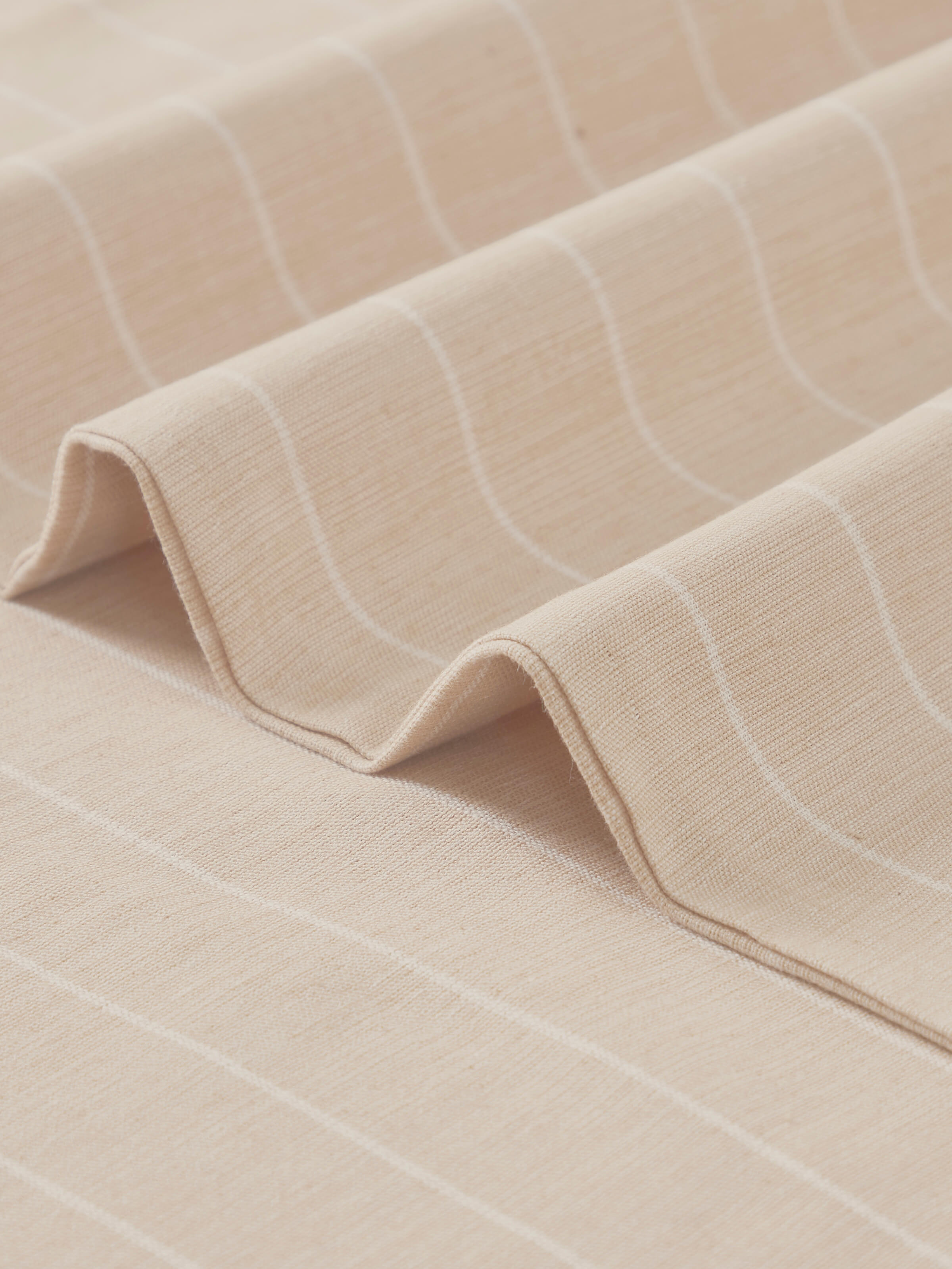 Keshod Handloom Cotton Beige Chambray Stripe Queen-size Bedsheet Set