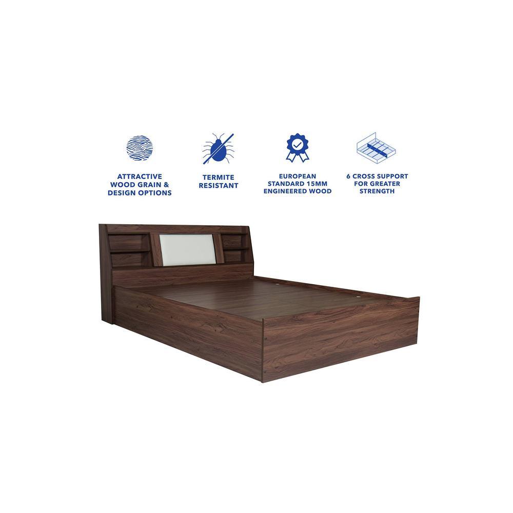 Lavish Center Queen Bed Design 2