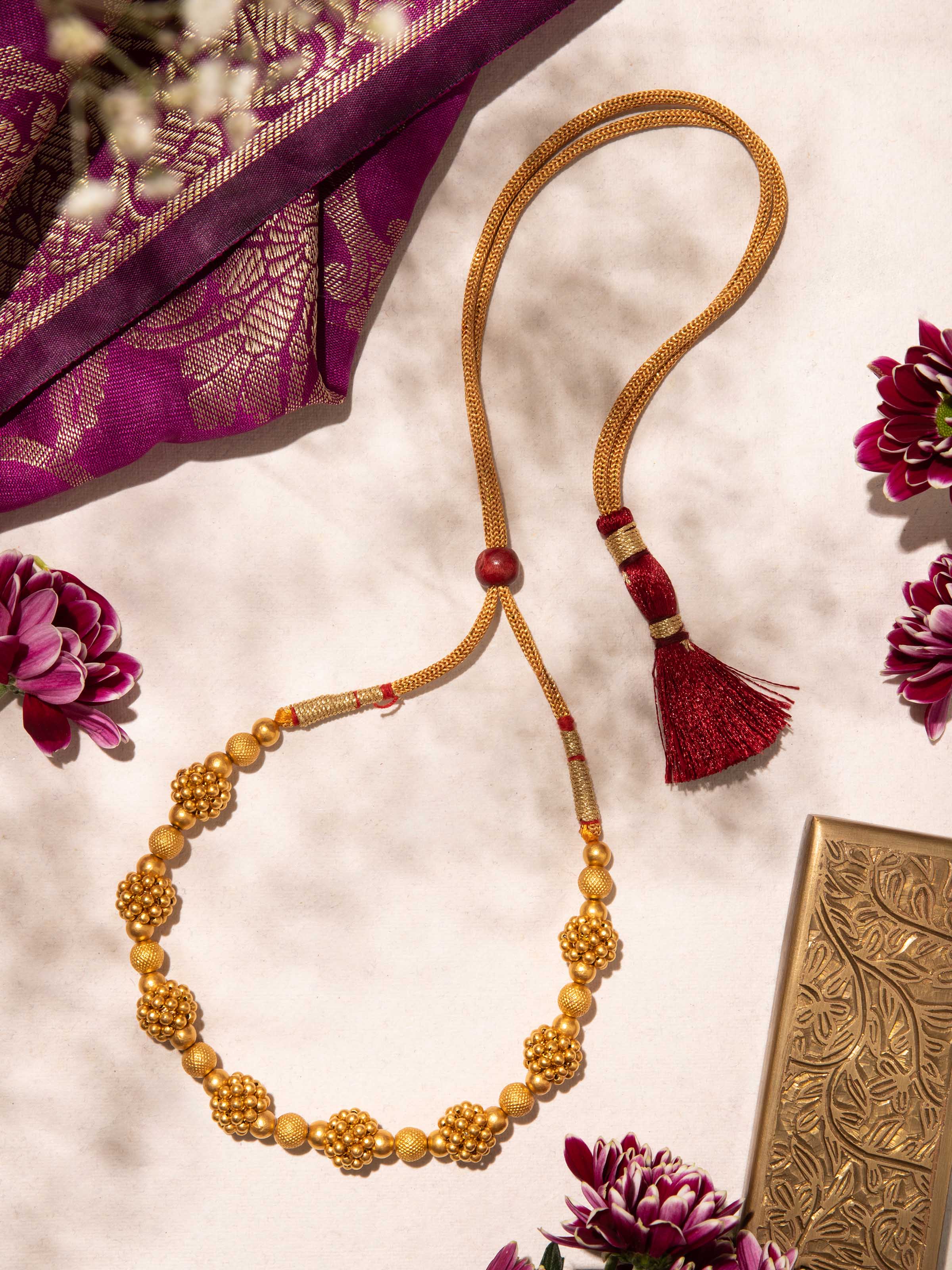 Thushi 22 karat collar necklace worn on neck – Swadesh