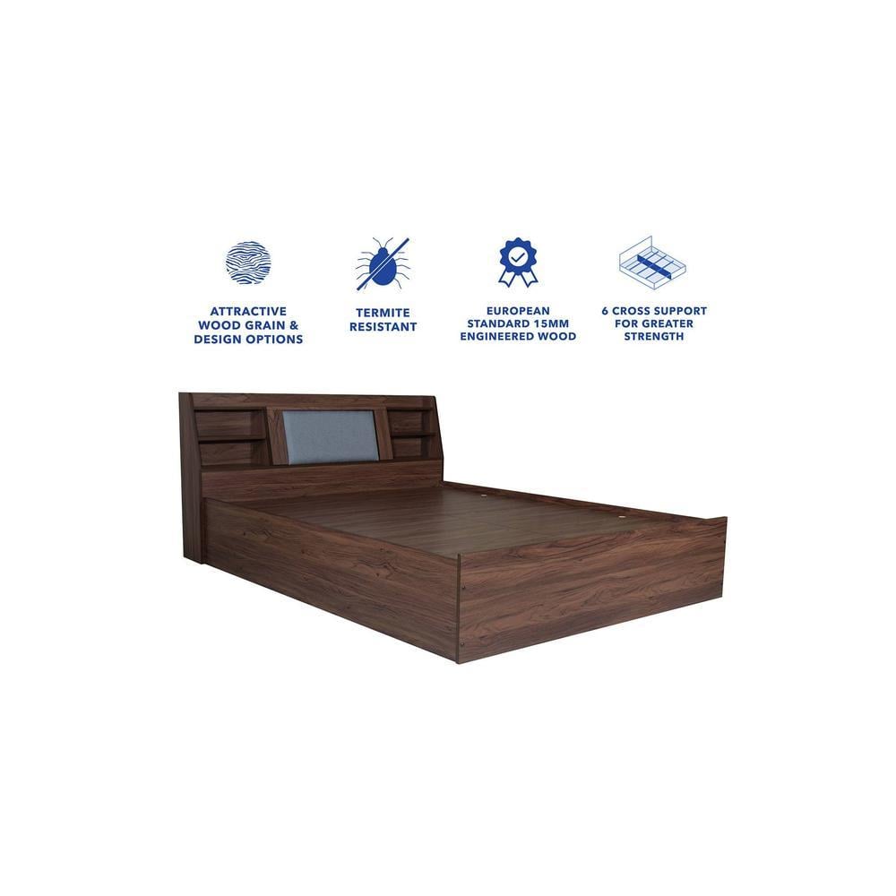 Lavish Center Queen Bed Design 9