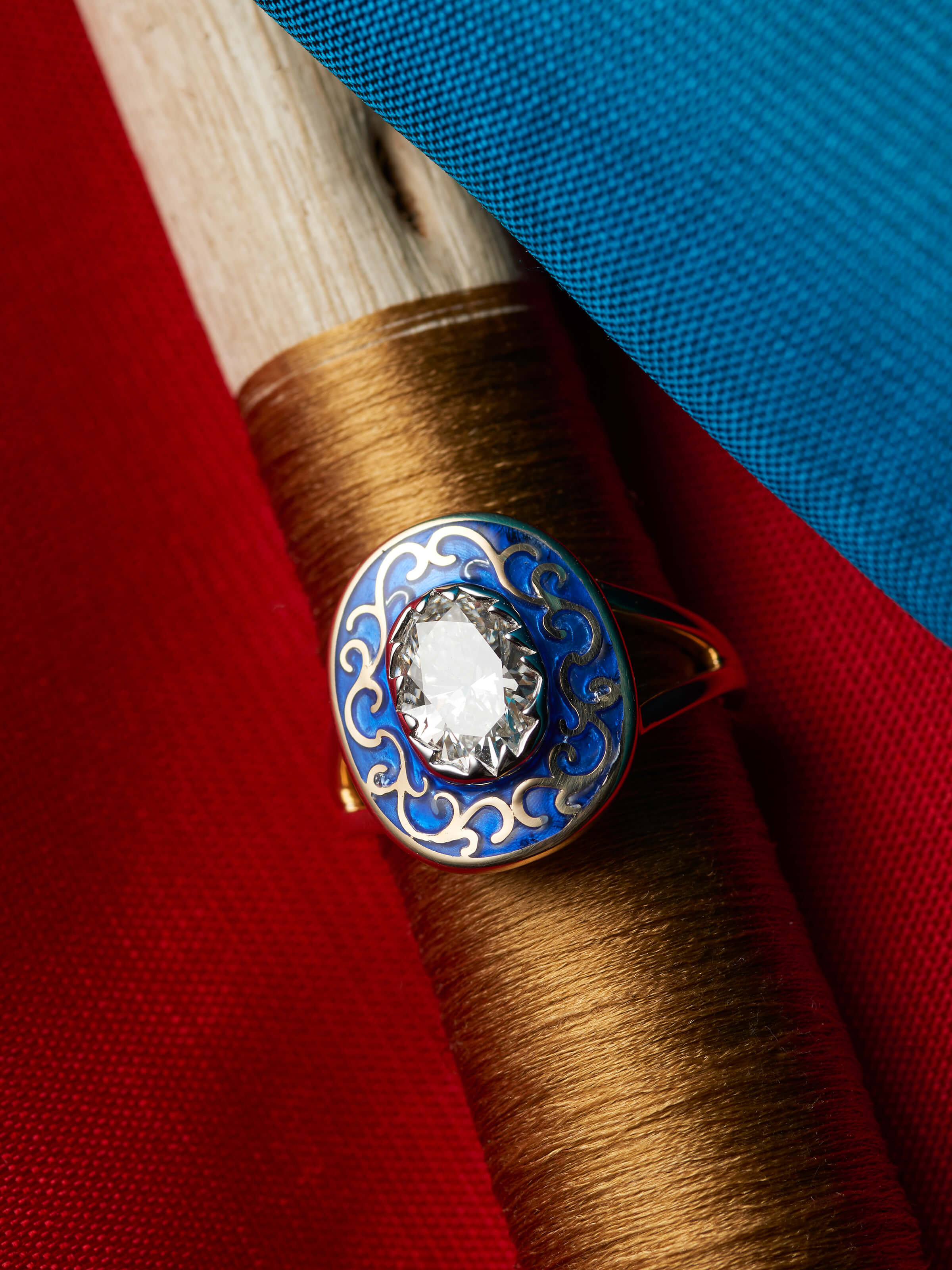 detail view of jadau 14 karat gold ring design