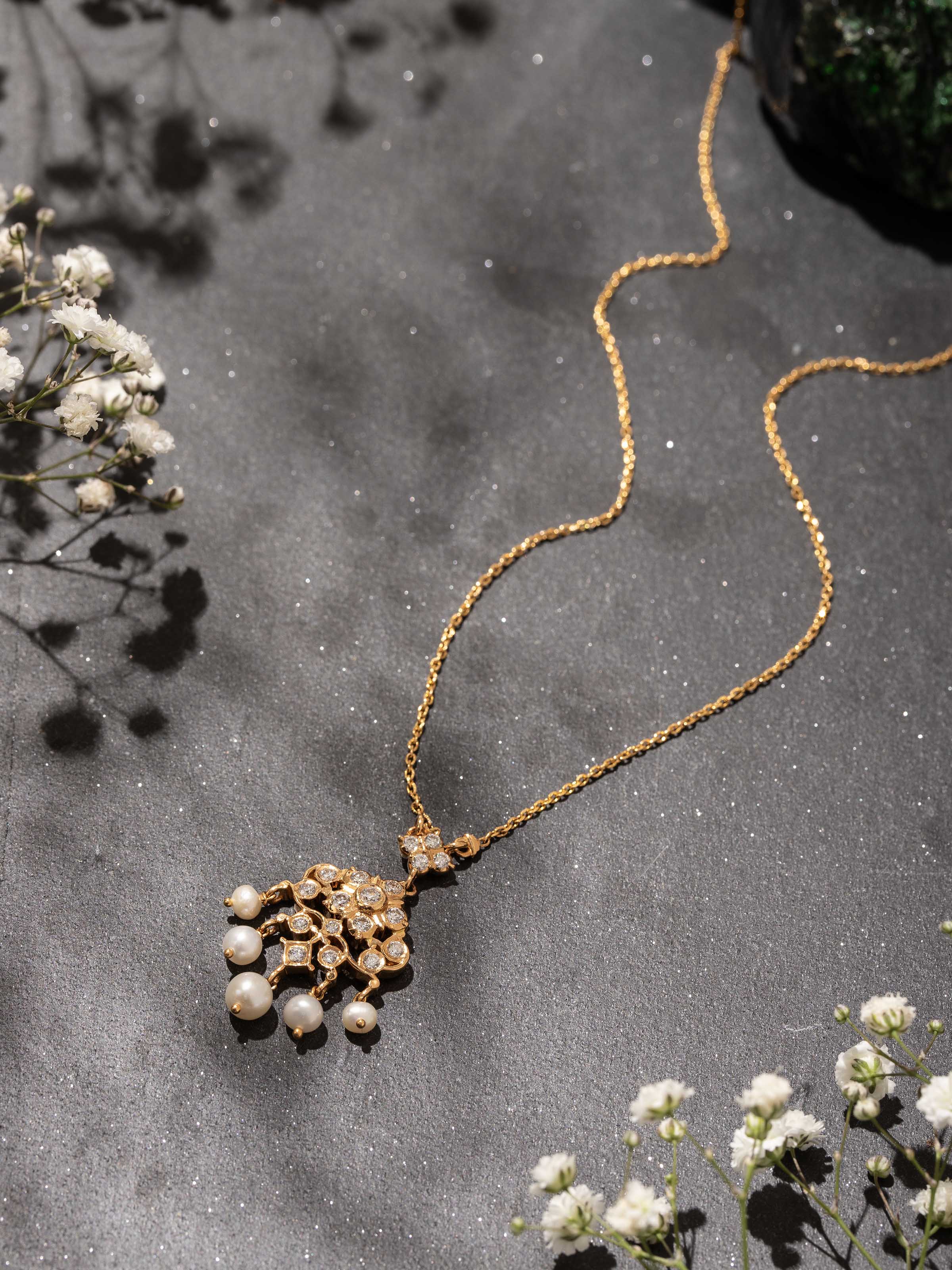 Close-setting 22 Karat Gold Collar Necklace