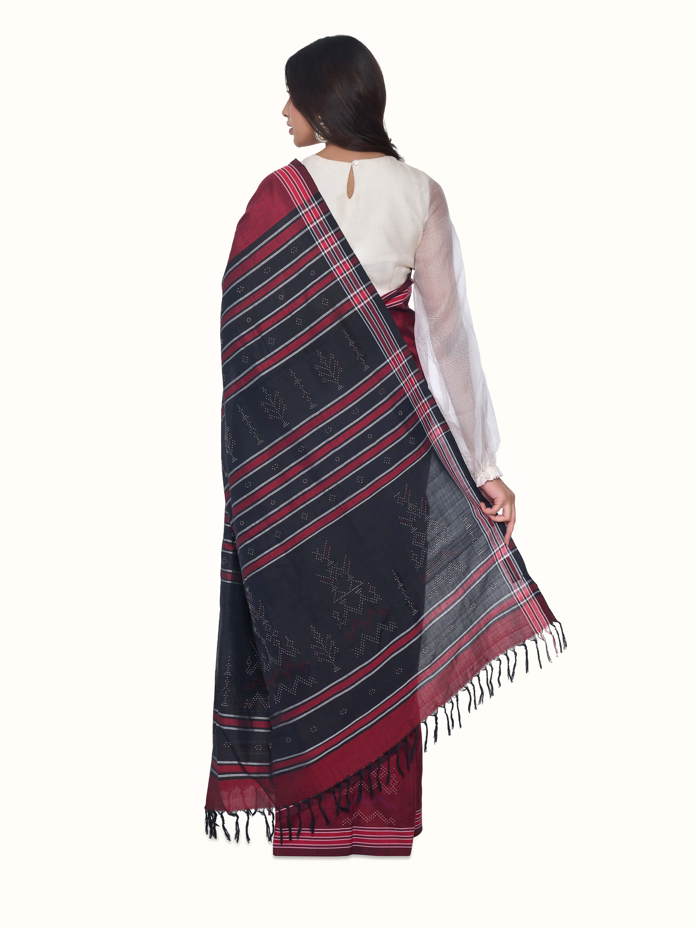 Back view of maroon cotton silk tangalia saree with coordinated pallu desig
