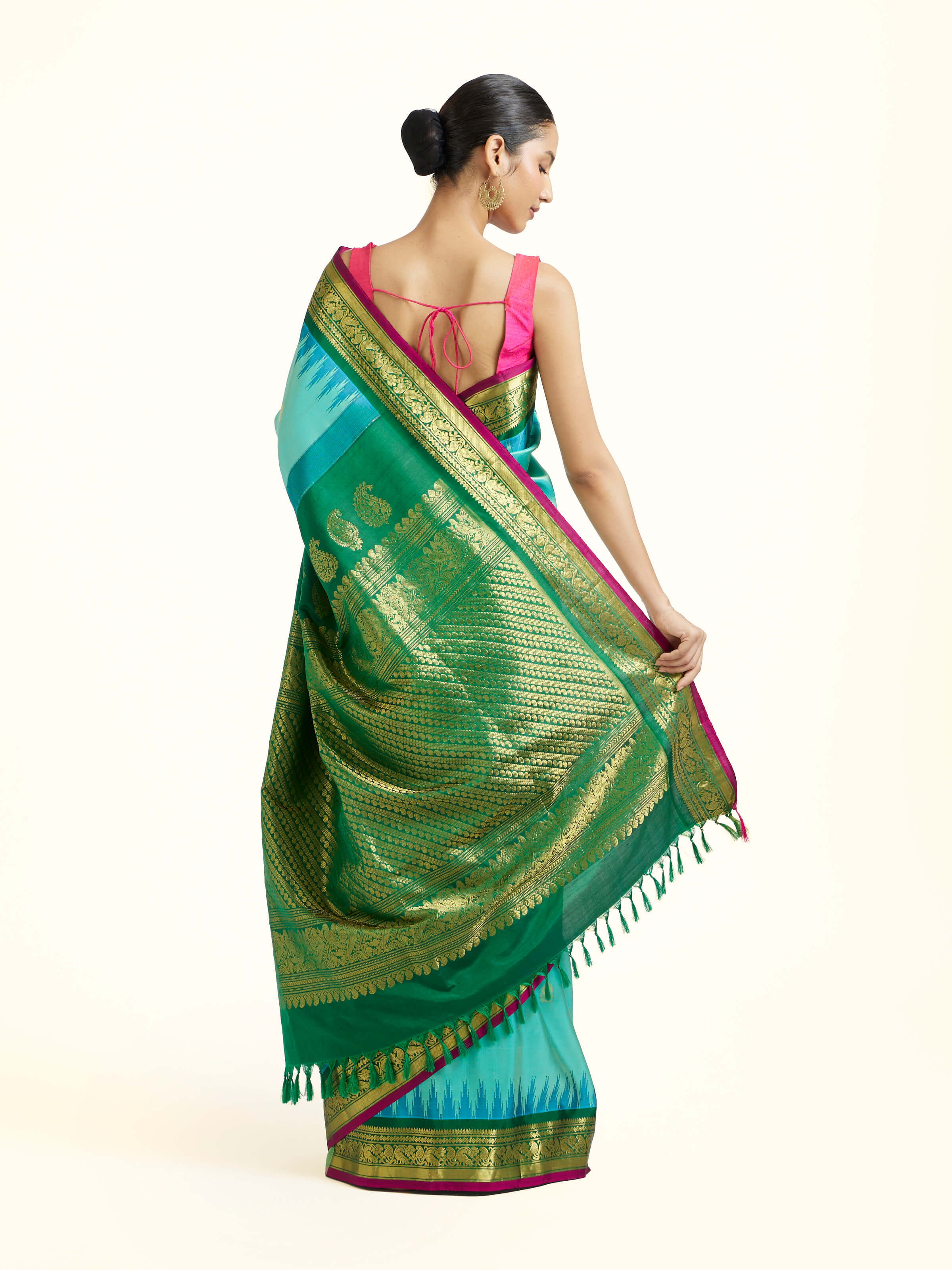 Turquoise Mulberry Silk Gadwal Handloom Zari Saree