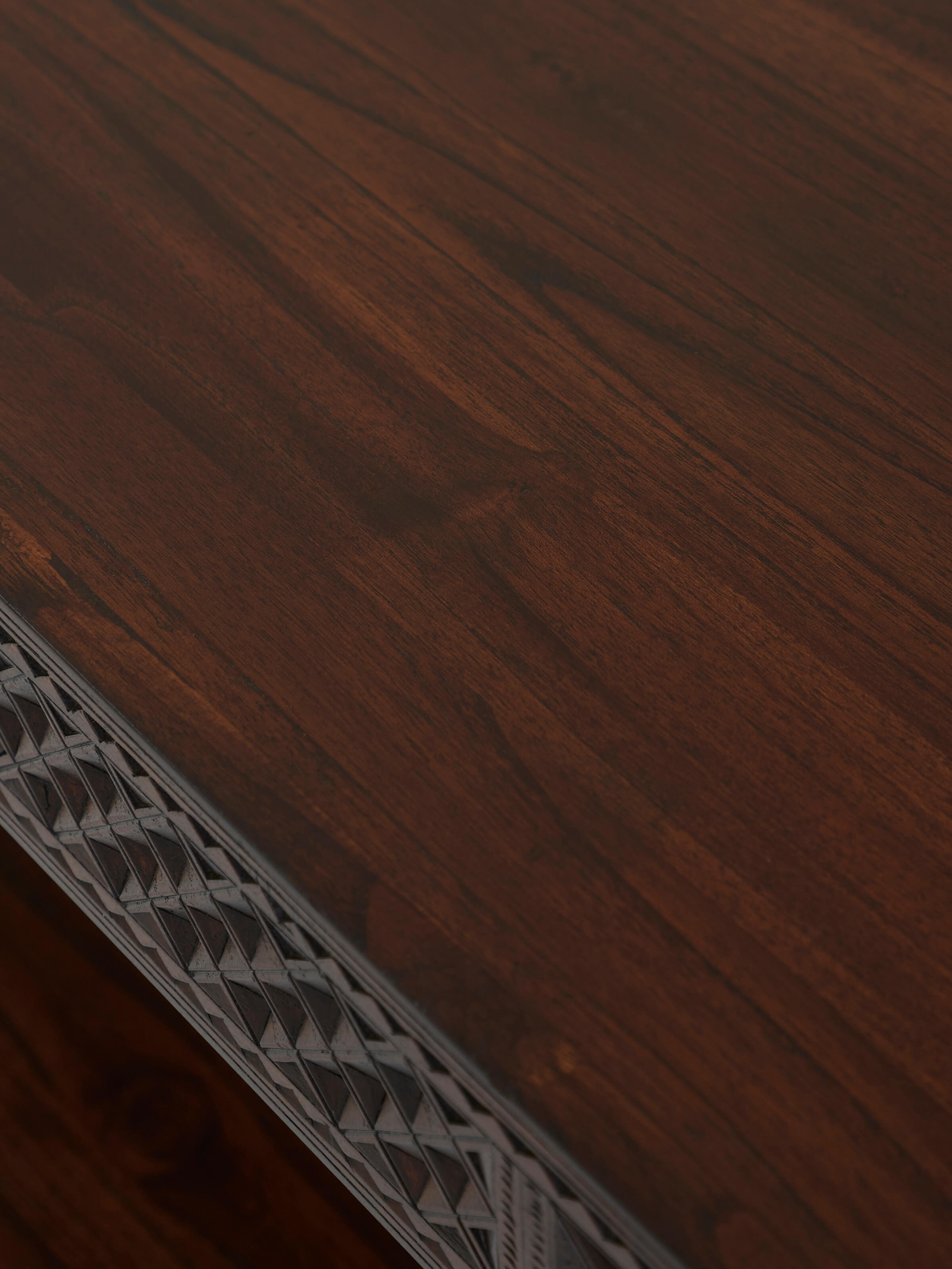 Additional front angle of Sheesham bench highlighting backrest design – artistic Indian decor