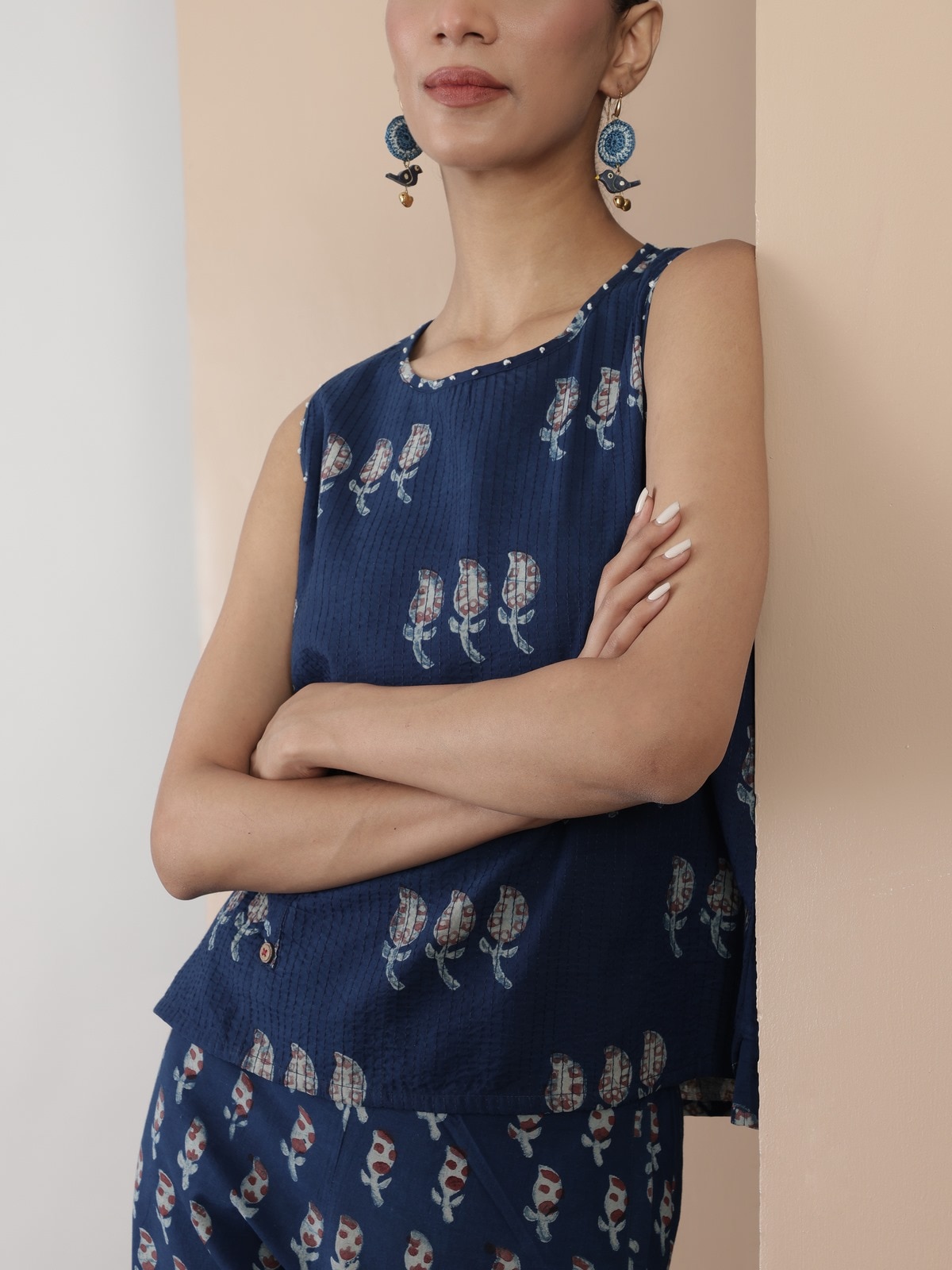 Alternate view capturing the fluid fit and traditional Dabu technique.