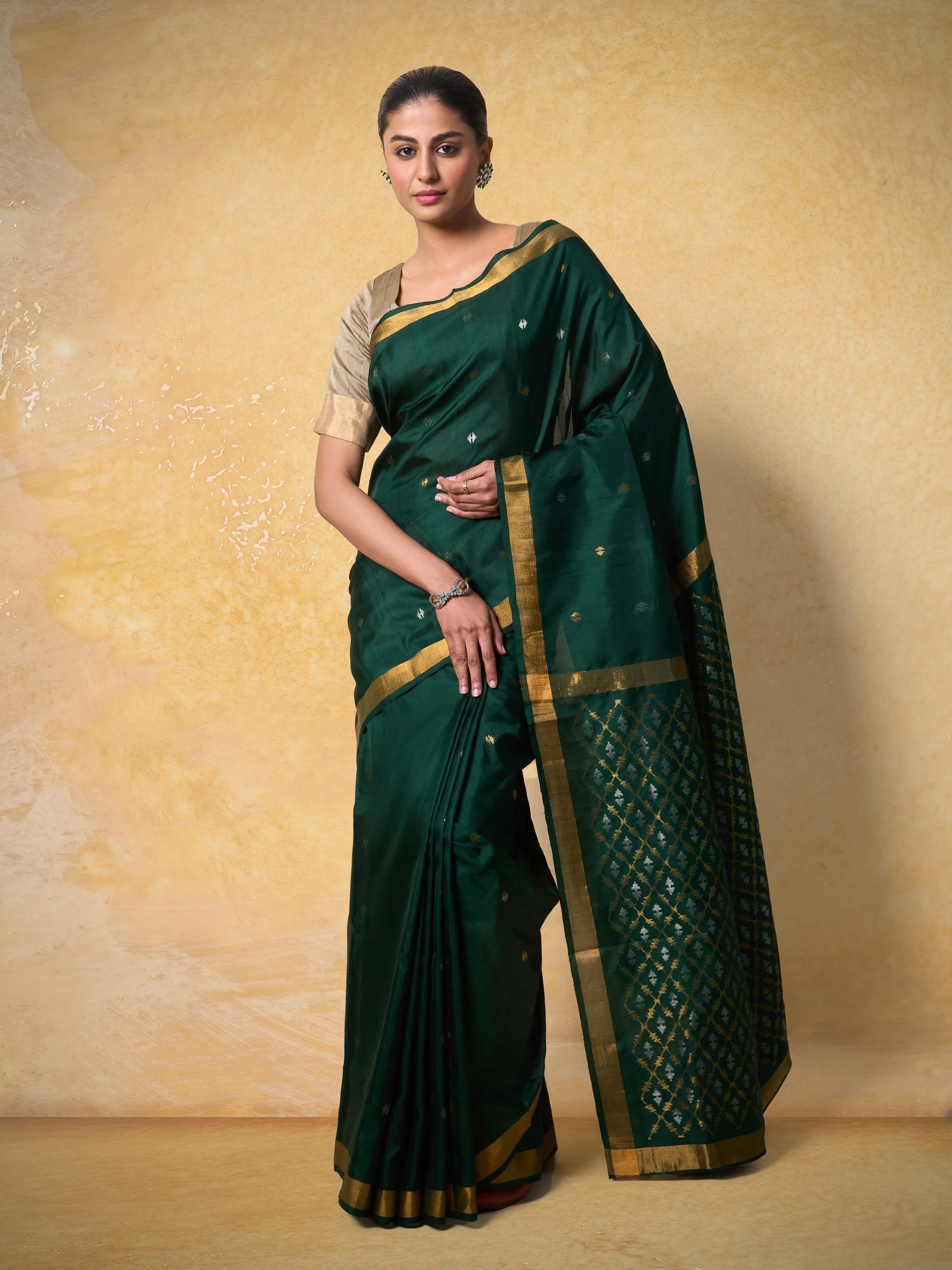 Side view of Mulberry Silk Uppada Jamdani Saree highlighting its elegant drape