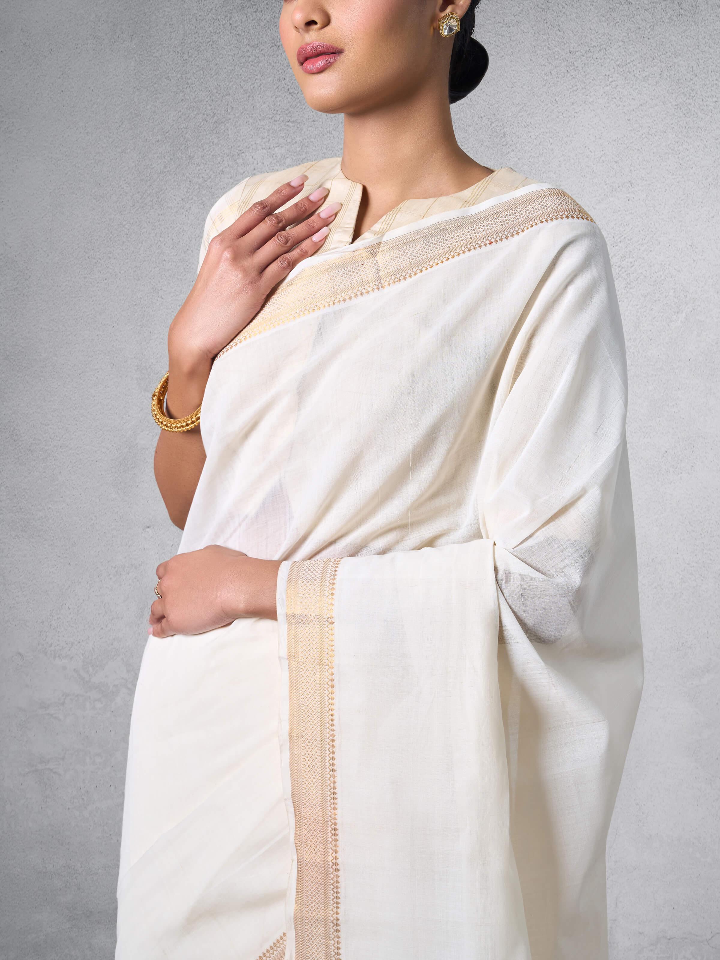Back view of Cotton Mangalgiri Saree showcasing its unique pattern