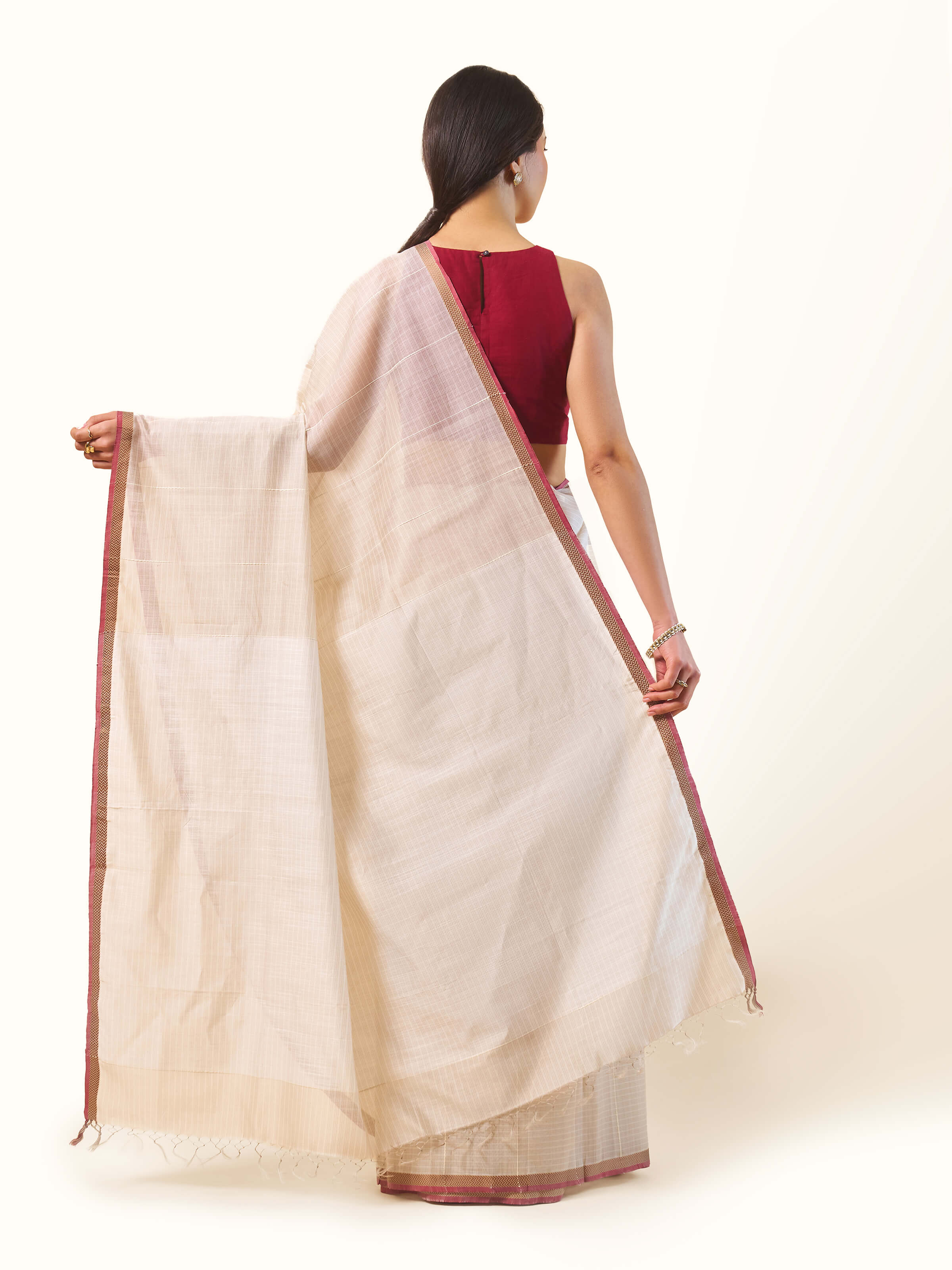 Cream Cotton Silk Maheshwari Saree