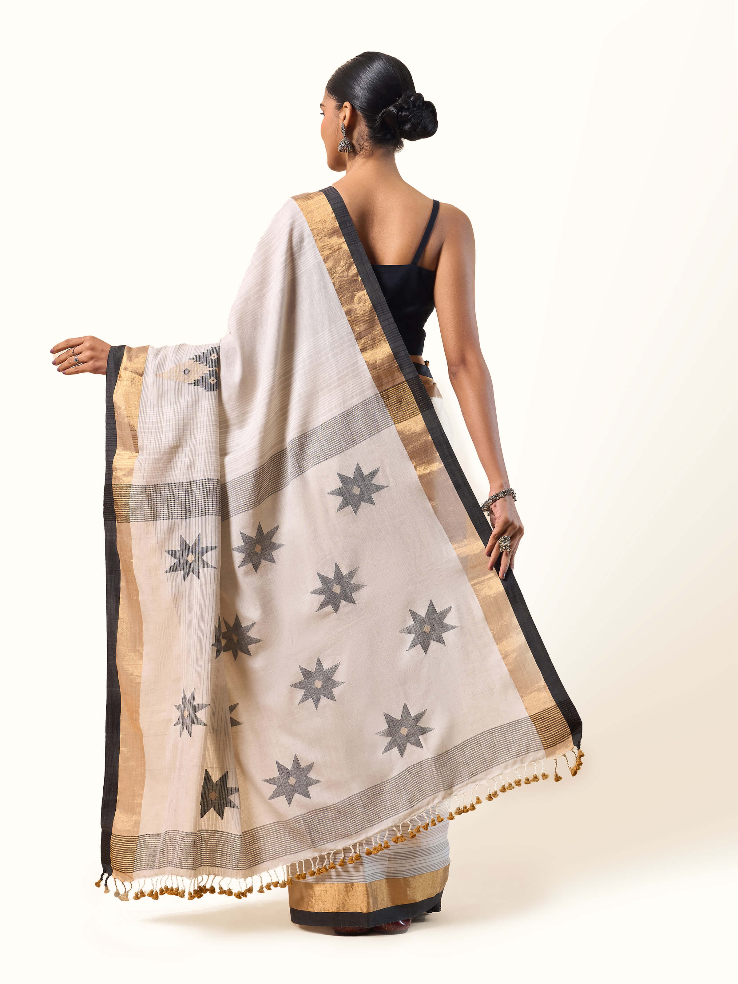 Grey Cotton Bengal Saree